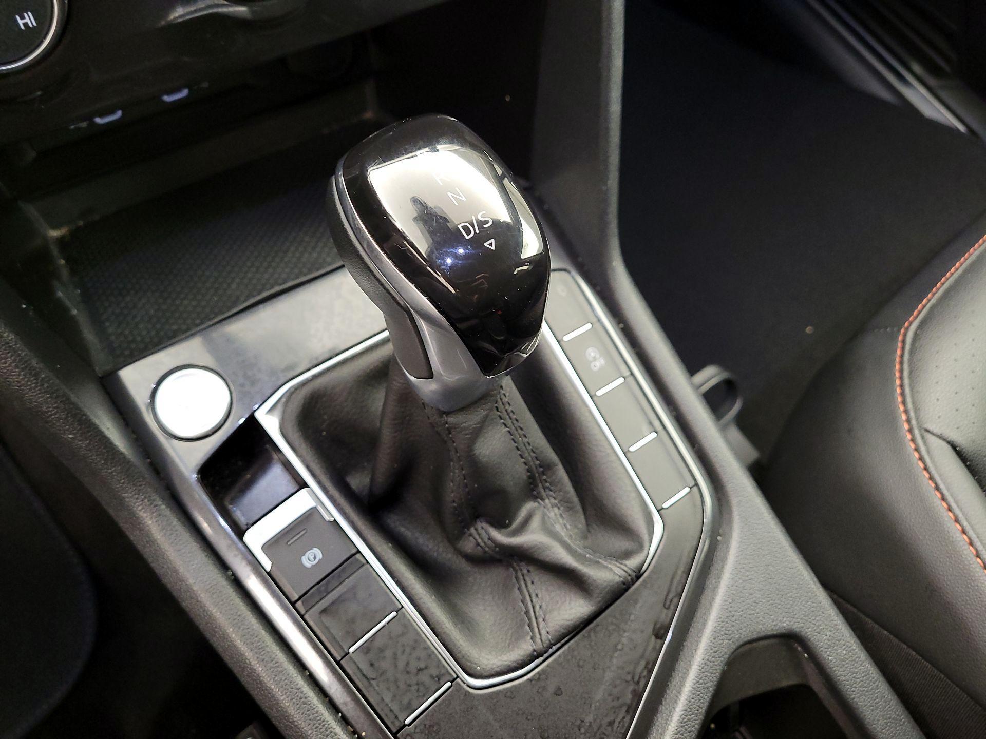 Thumbnail: 2024 Volkswagen Tiguan - 17