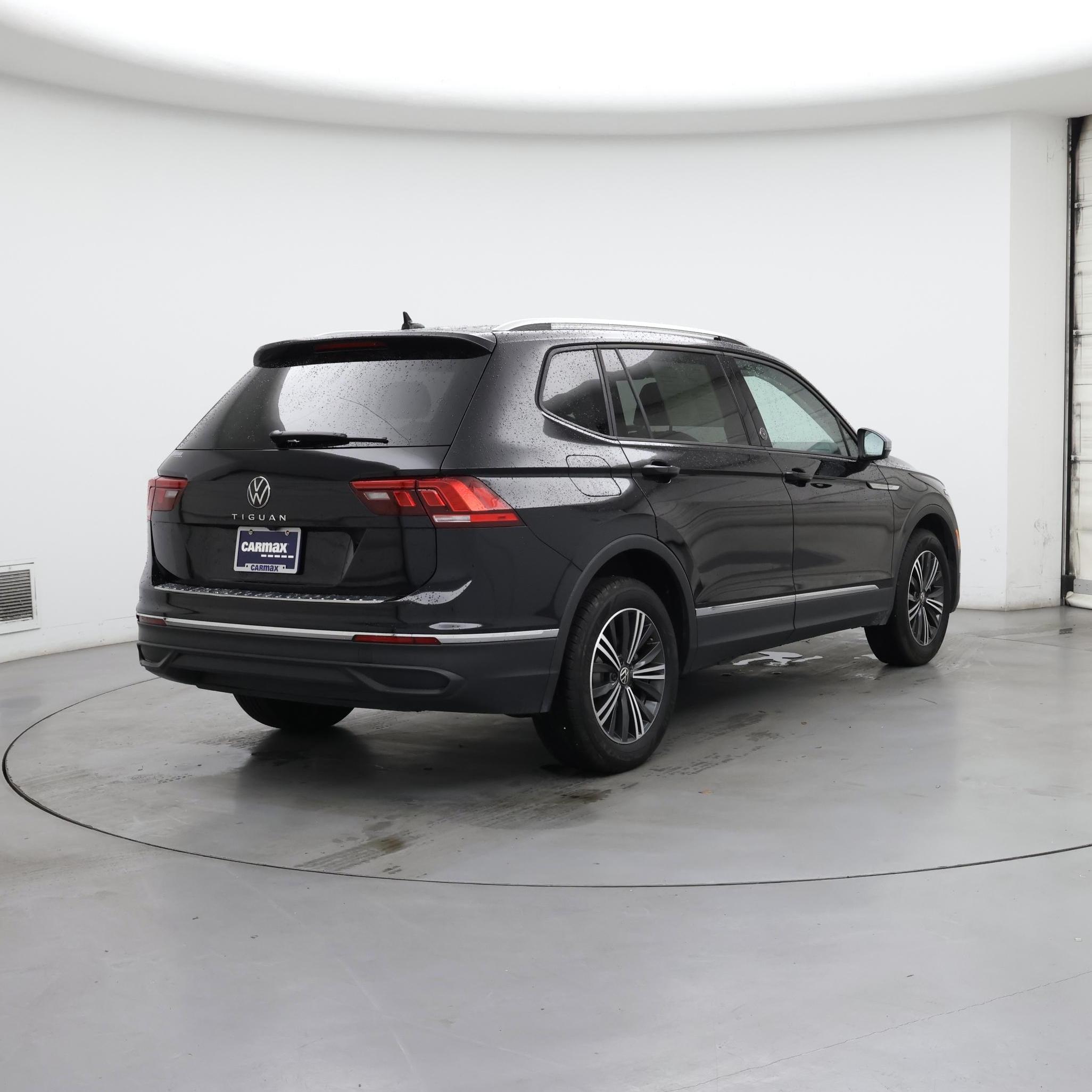 Thumbnail: 2024 Volkswagen Tiguan - 8