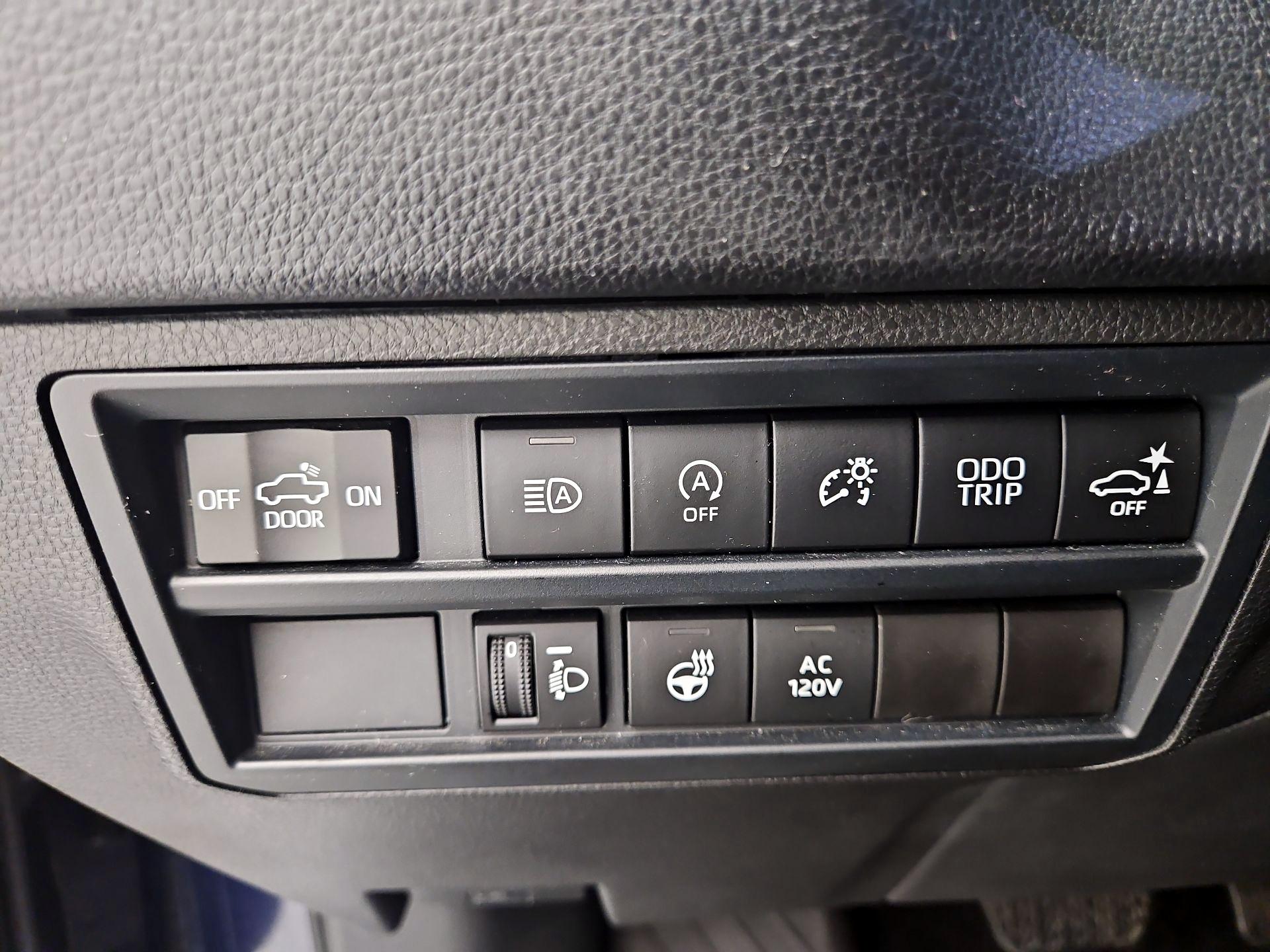 Thumbnail: 2022 Toyota Tundra - 13