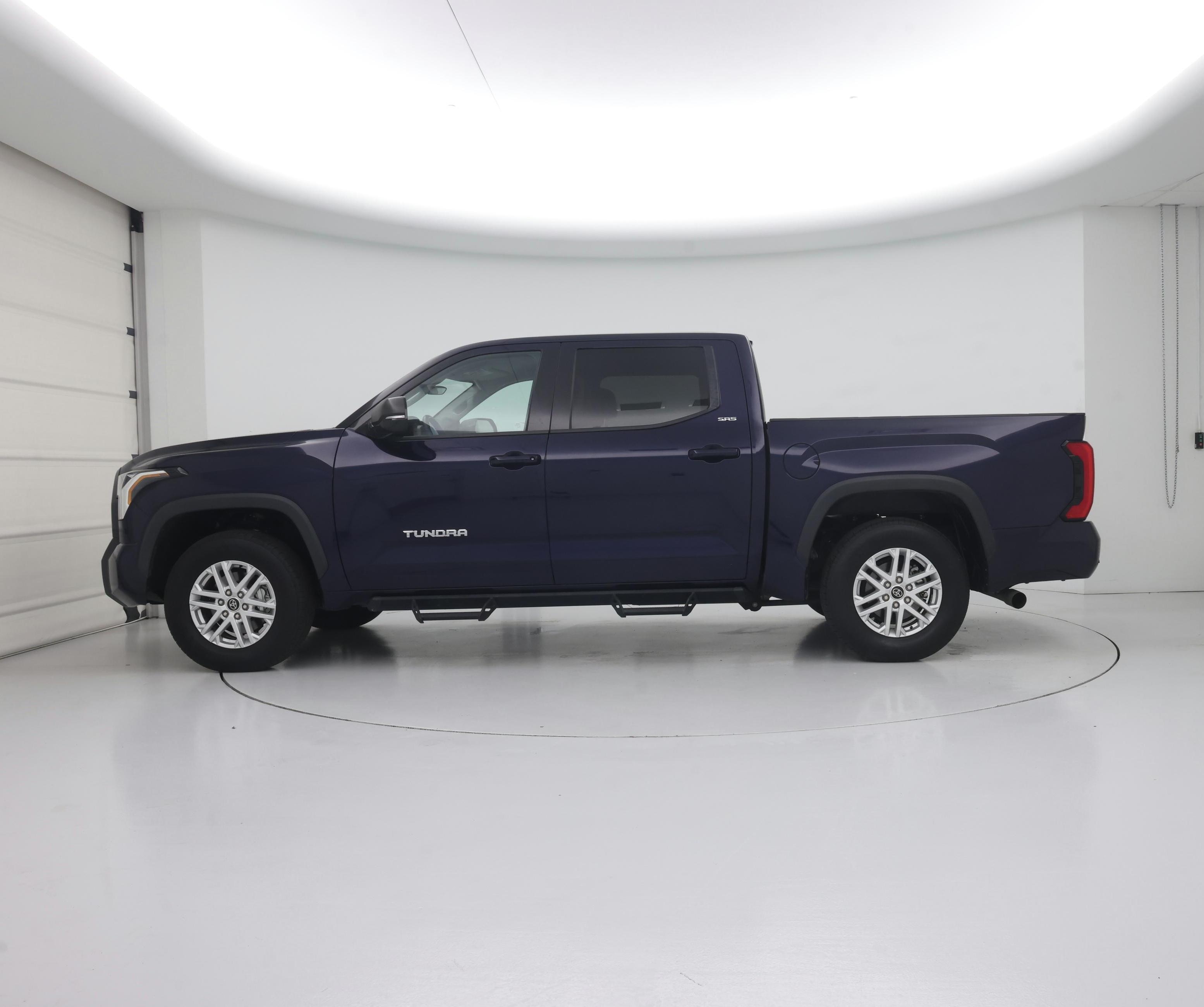 Thumbnail: 2022 Toyota Tundra - 3