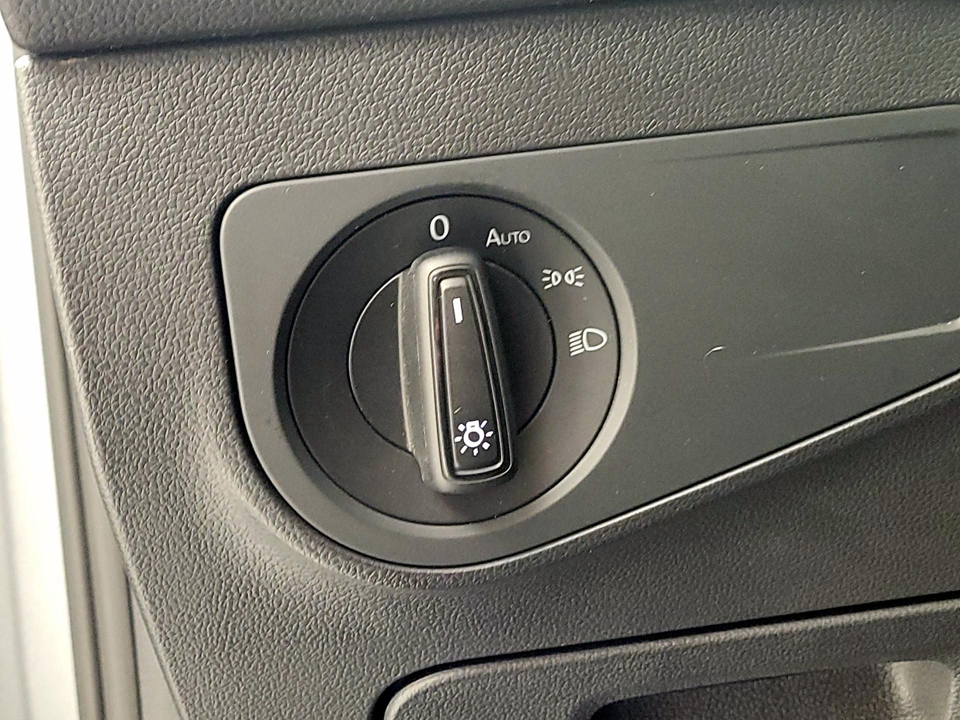 Thumbnail: 2023 Volkswagen Tiguan - 13