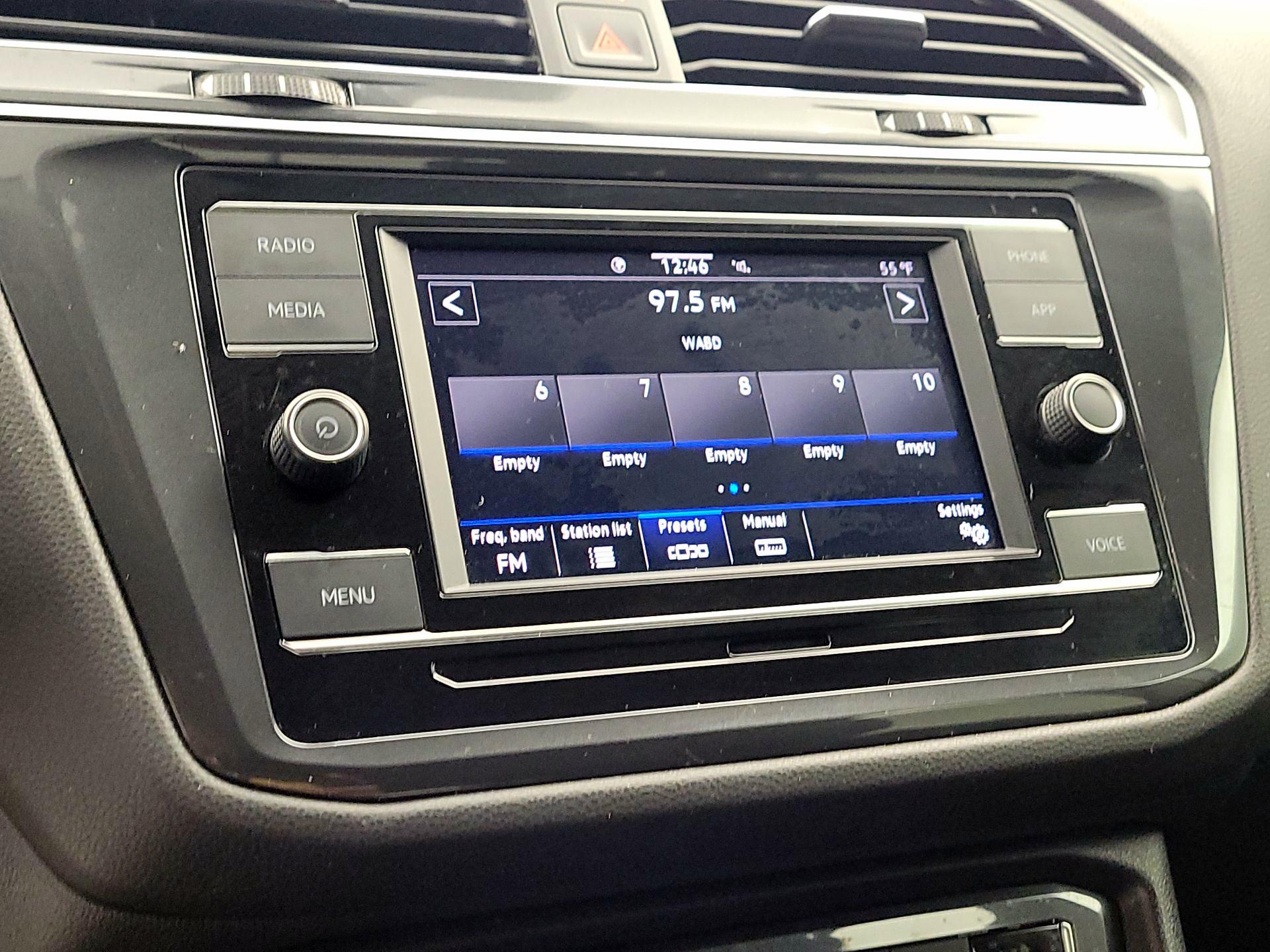 Thumbnail: 2023 Volkswagen Tiguan - 15