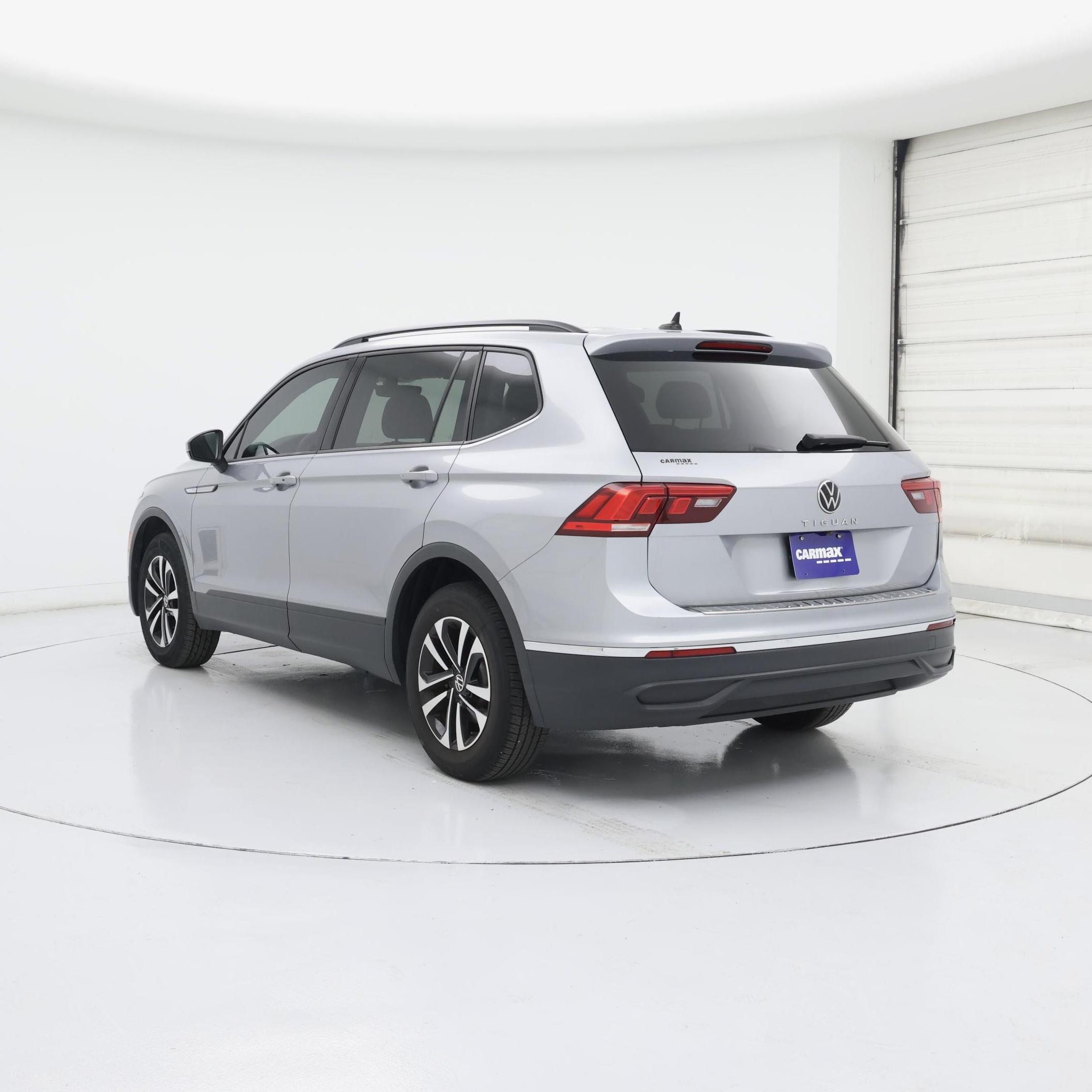 Thumbnail: 2023 Volkswagen Tiguan - 2