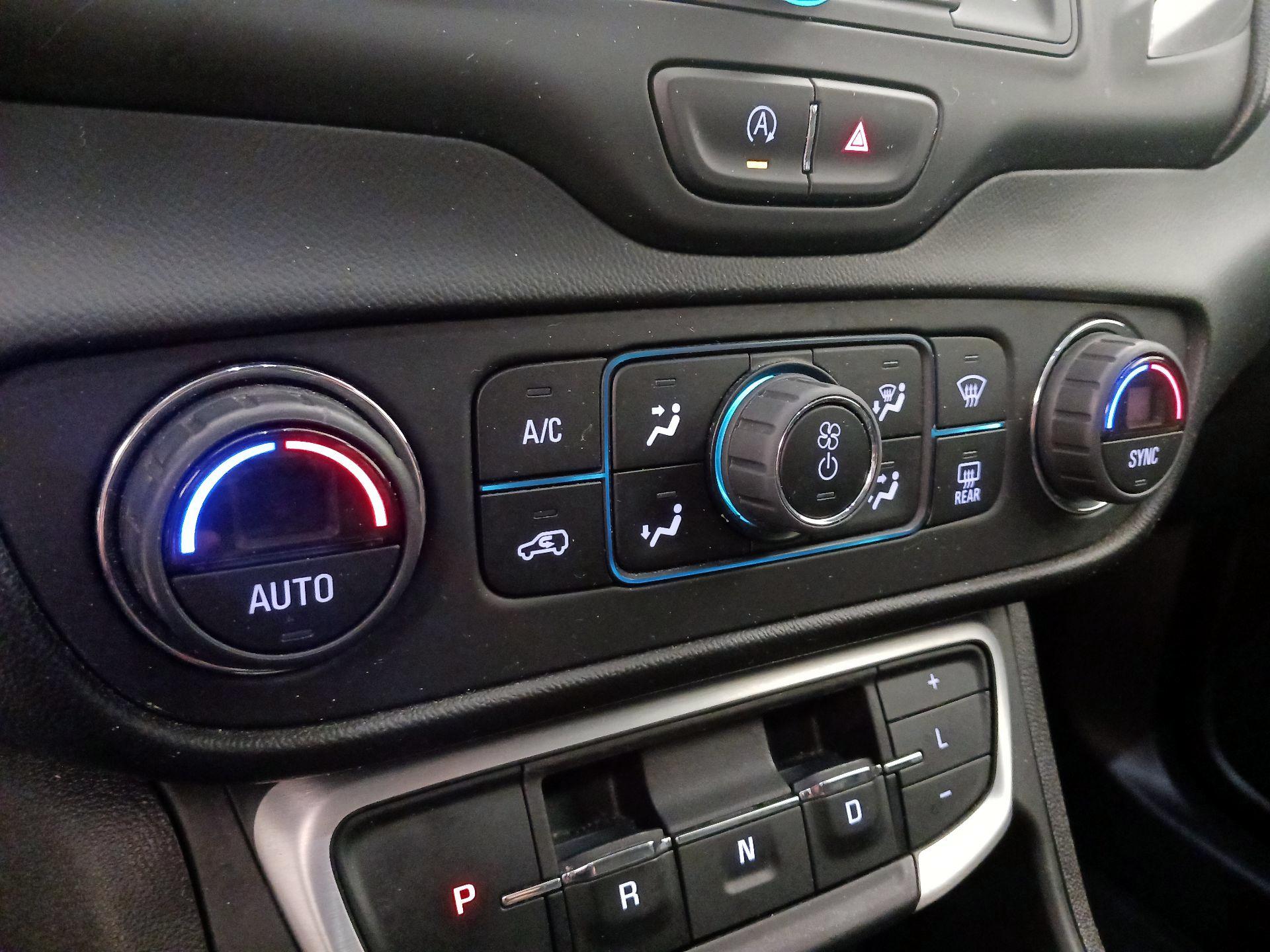 Thumbnail: 2022 GMC Terrain - 16