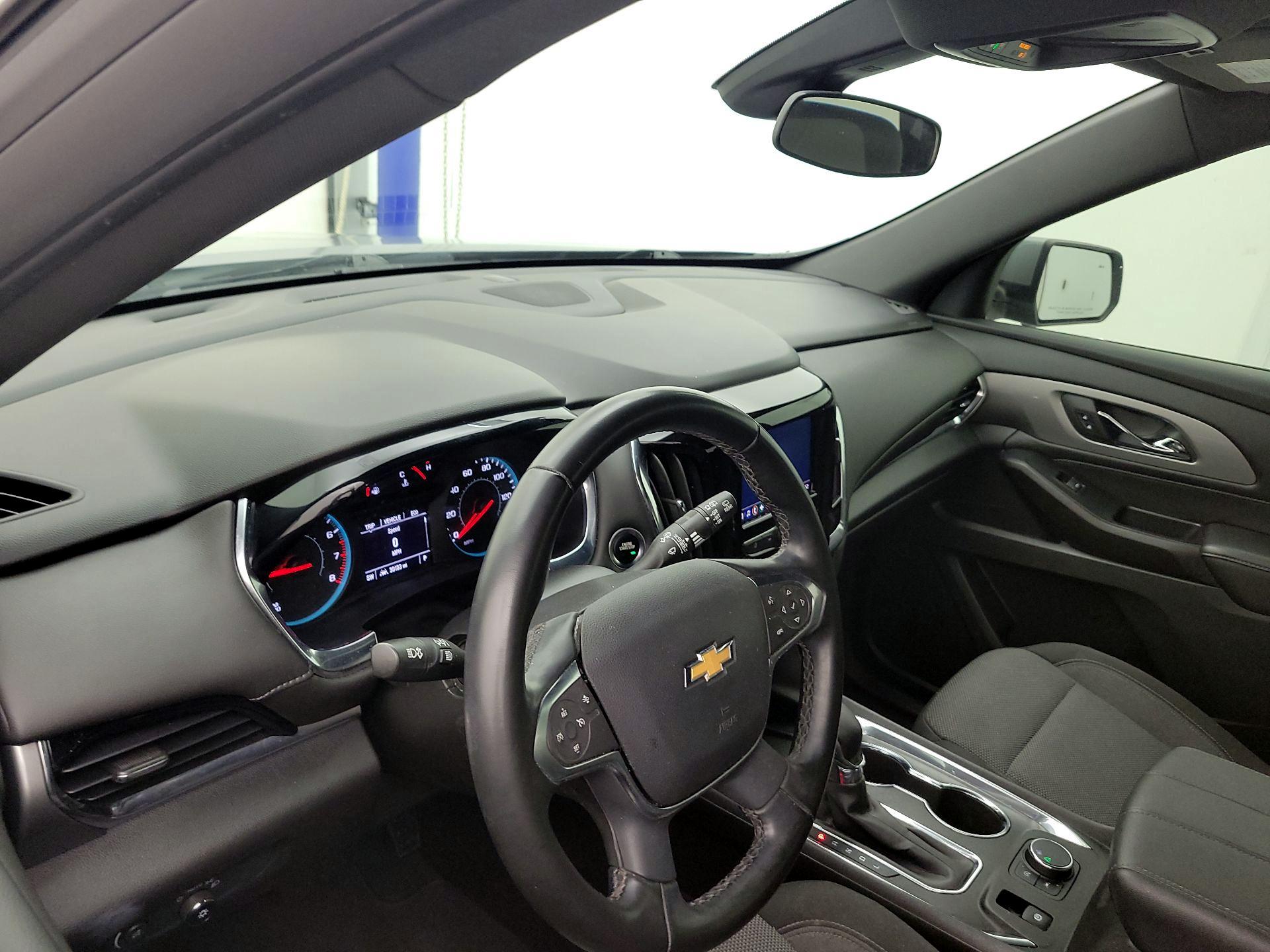 Thumbnail: 2023 Chevrolet Traverse - 9