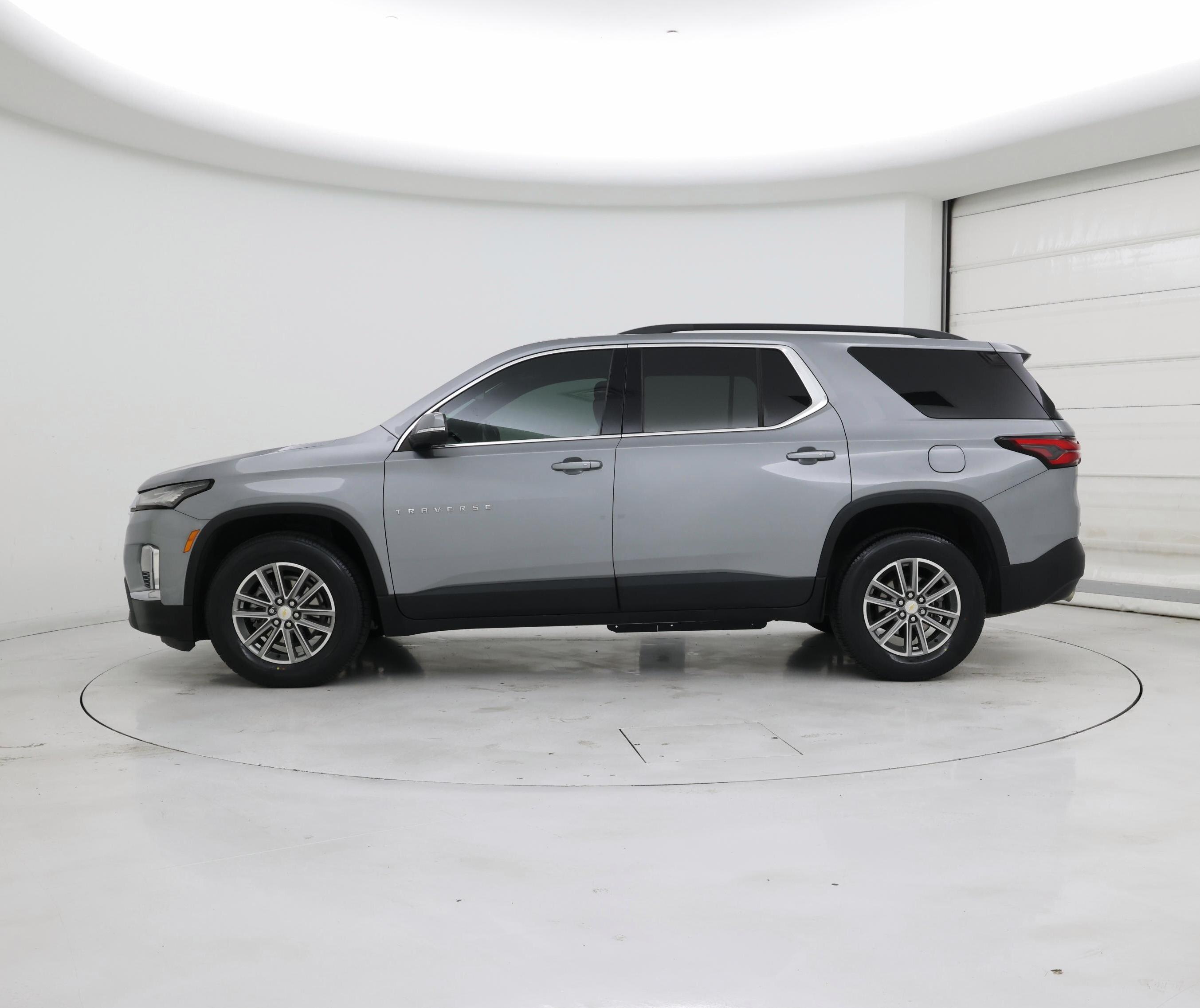 Thumbnail: 2023 Chevrolet Traverse - 3