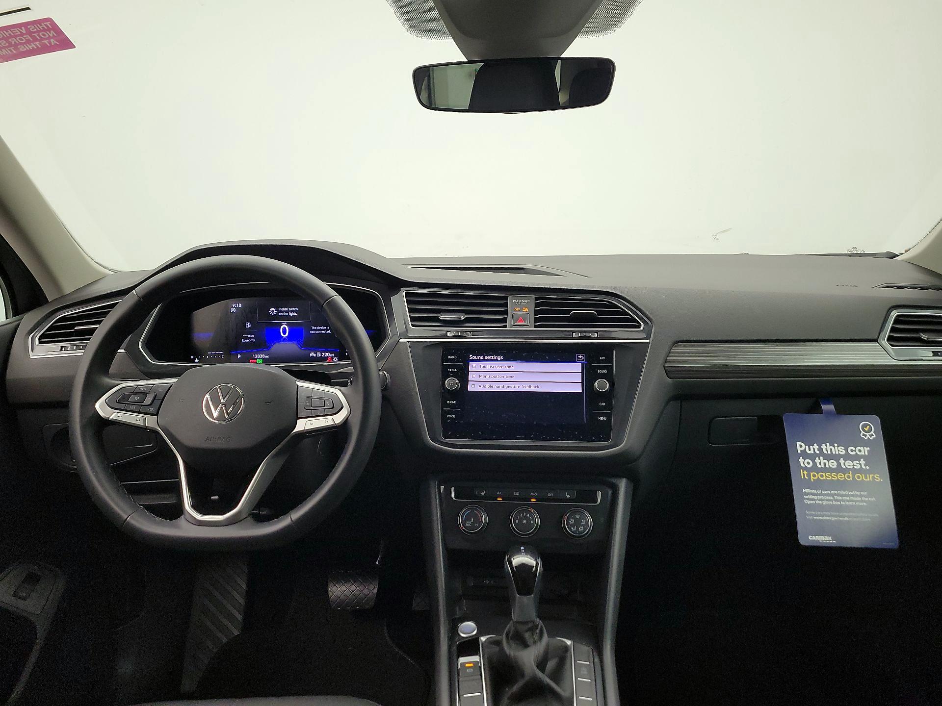 Thumbnail: 2024 Volkswagen Tiguan - 9