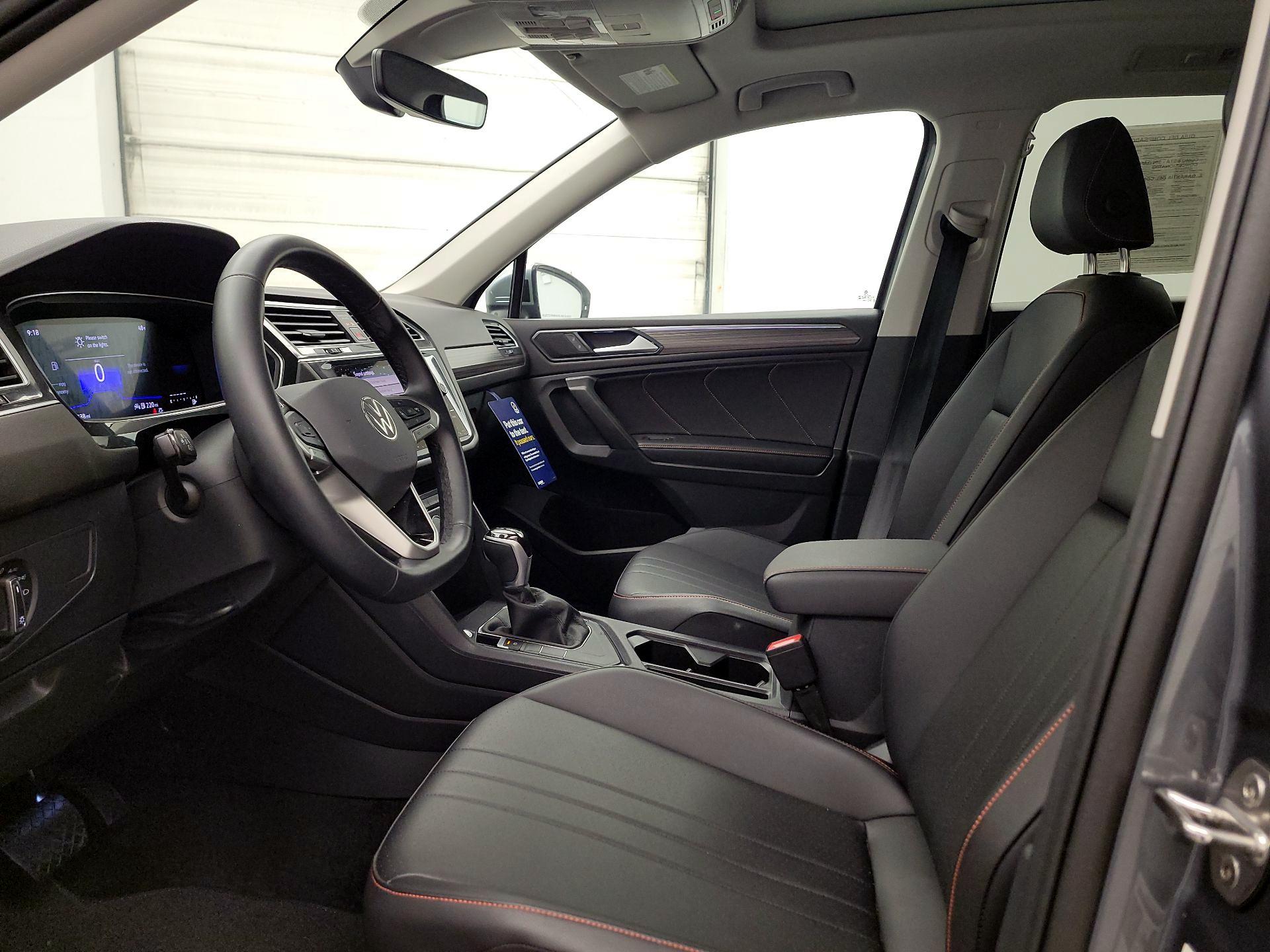 Thumbnail: 2024 Volkswagen Tiguan - 11