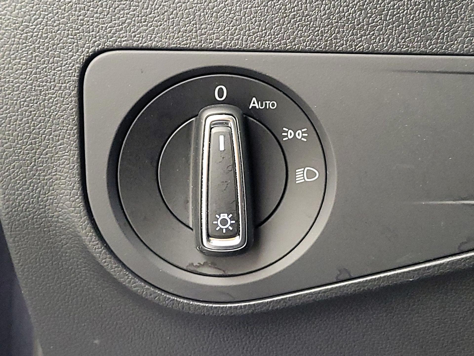 Thumbnail: 2024 Volkswagen Tiguan - 13