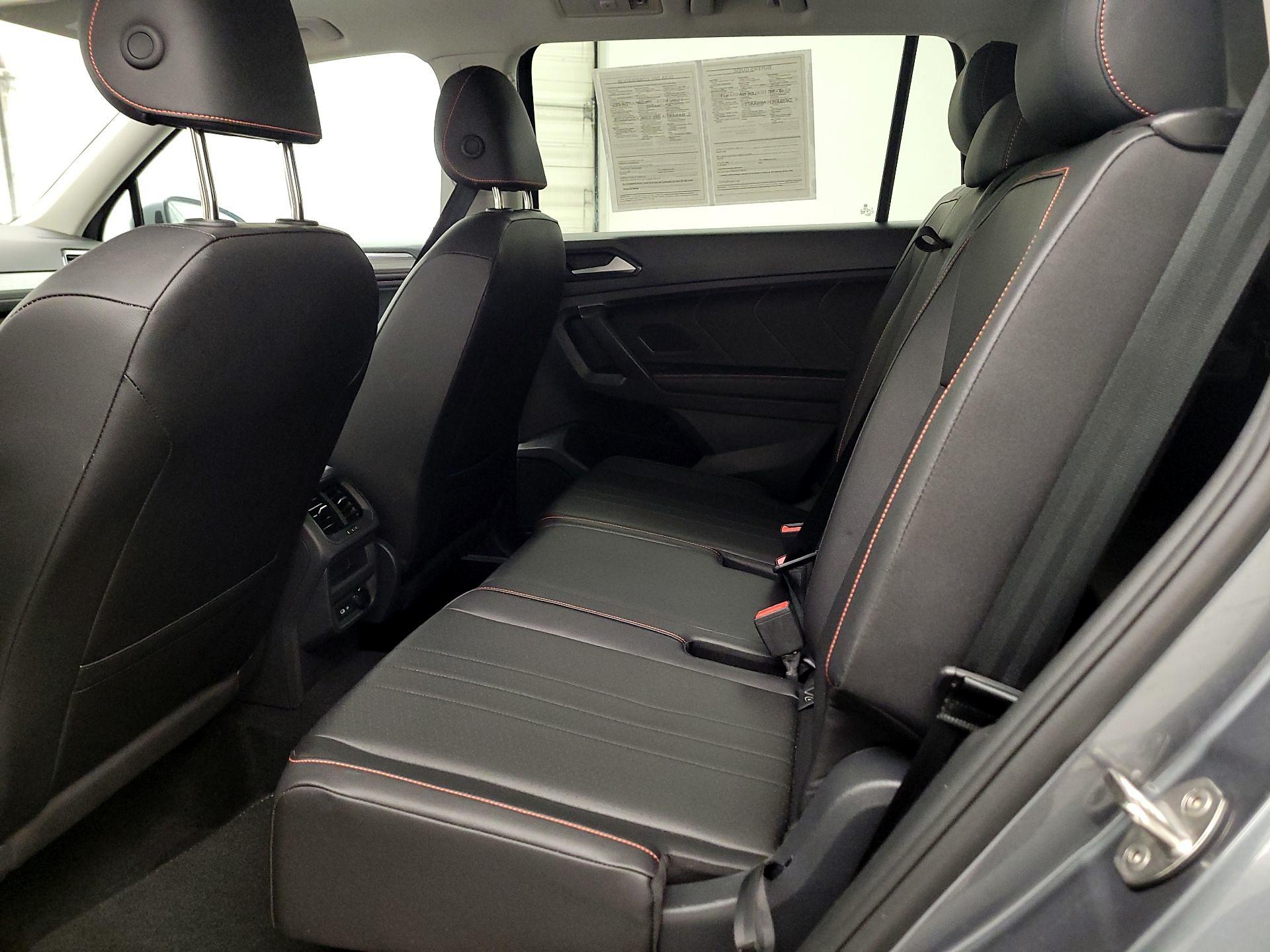 Thumbnail: 2024 Volkswagen Tiguan - 19