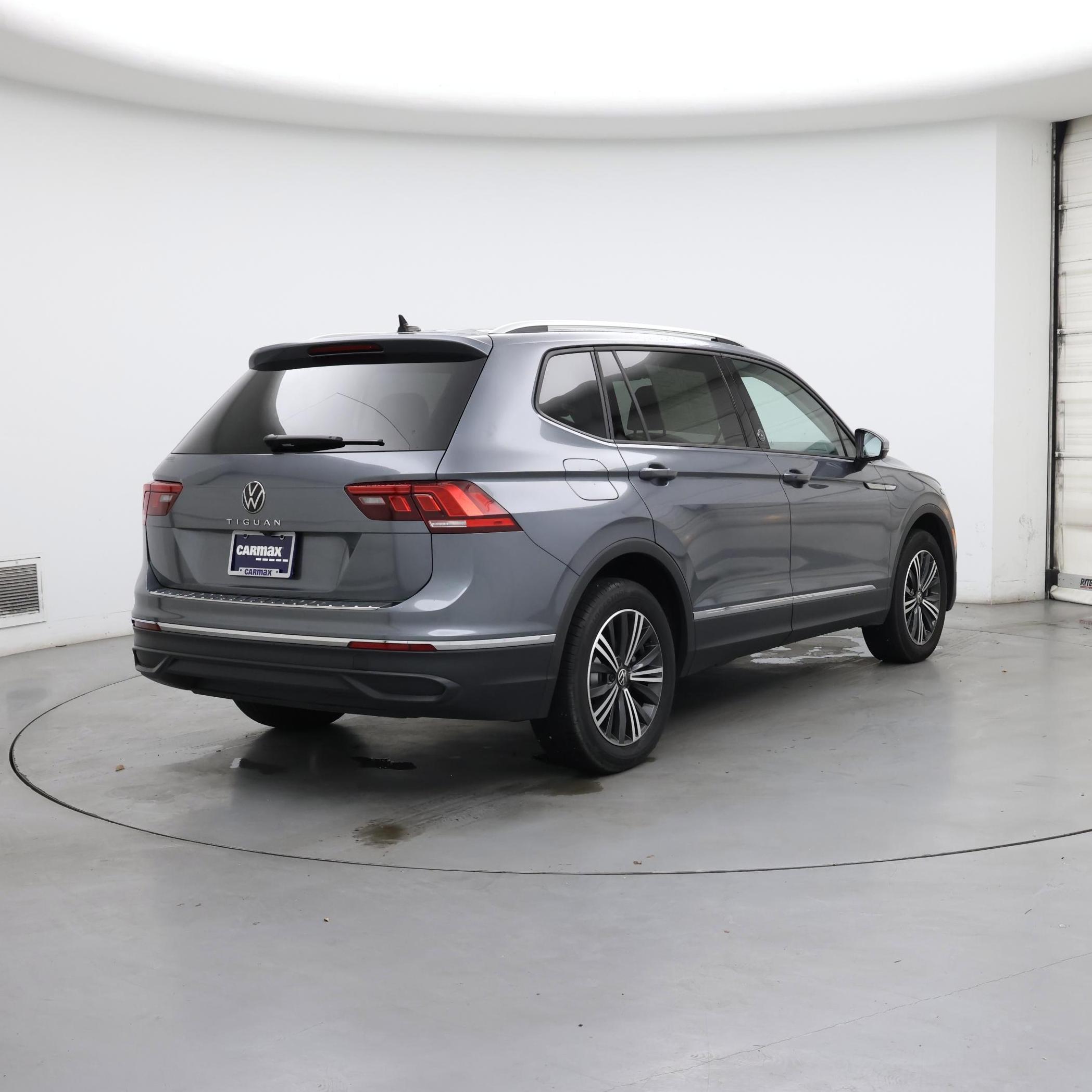 Thumbnail: 2024 Volkswagen Tiguan - 8