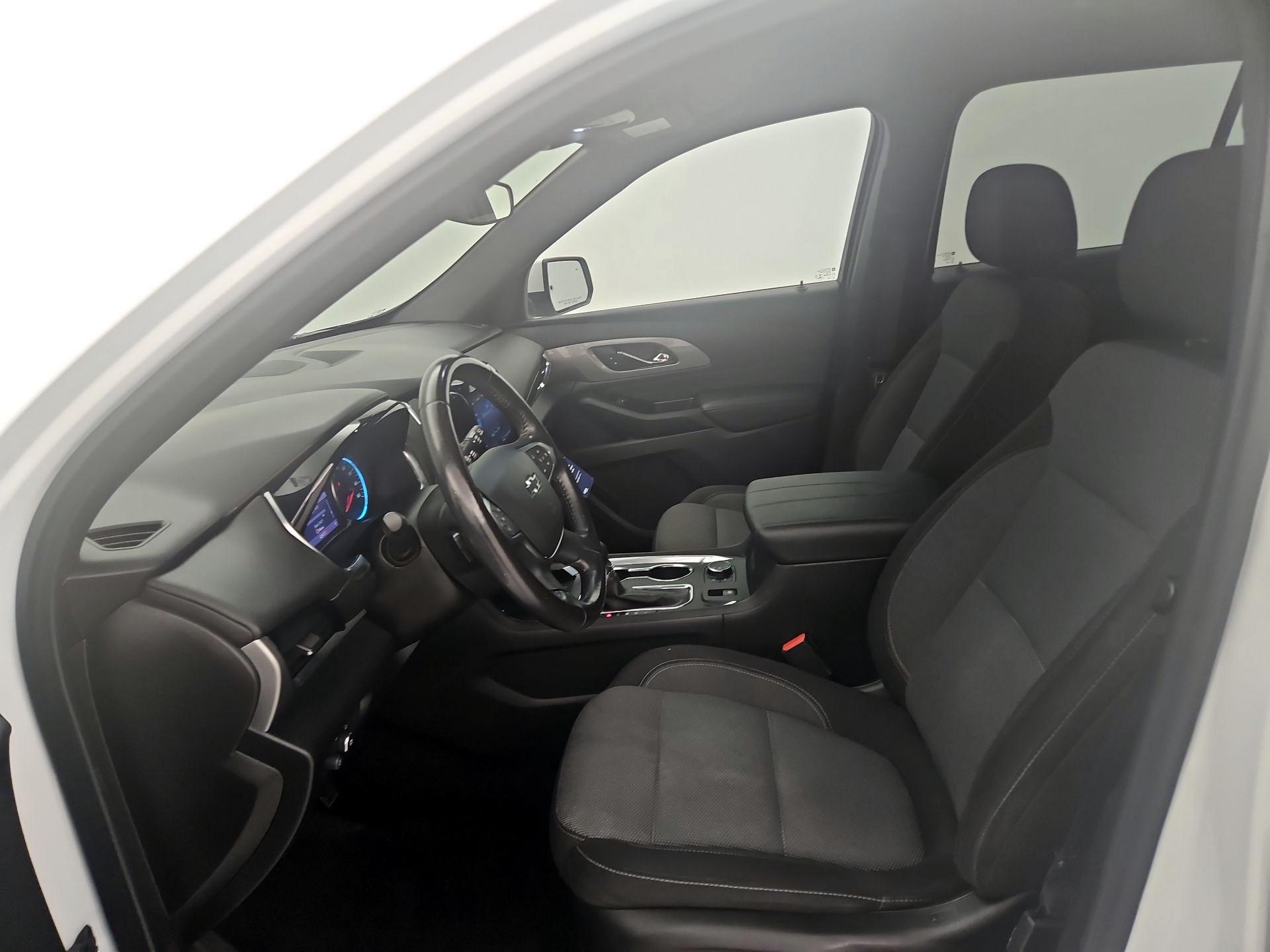 Thumbnail: 2022 Chevrolet Traverse - 11