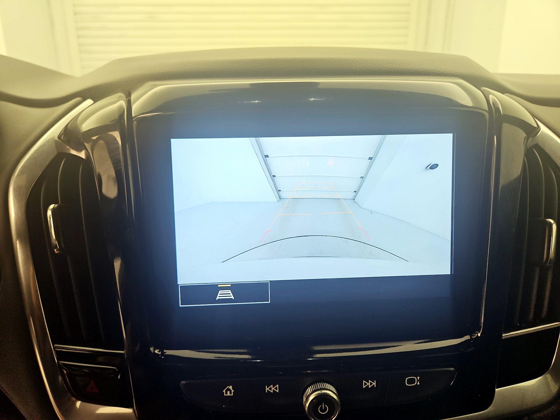 Thumbnail: 2022 Chevrolet Traverse - 14