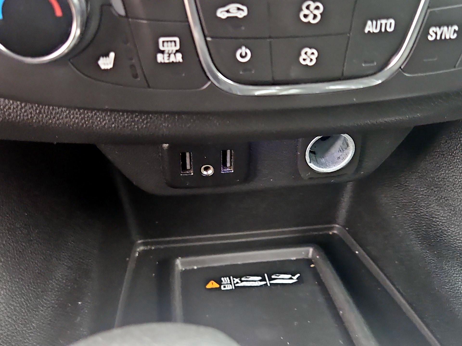 Thumbnail: 2022 Chevrolet Traverse - 18