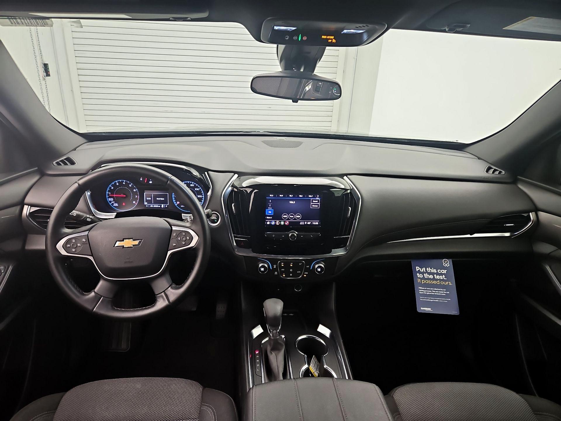 Thumbnail: 2023 Chevrolet Traverse - 9