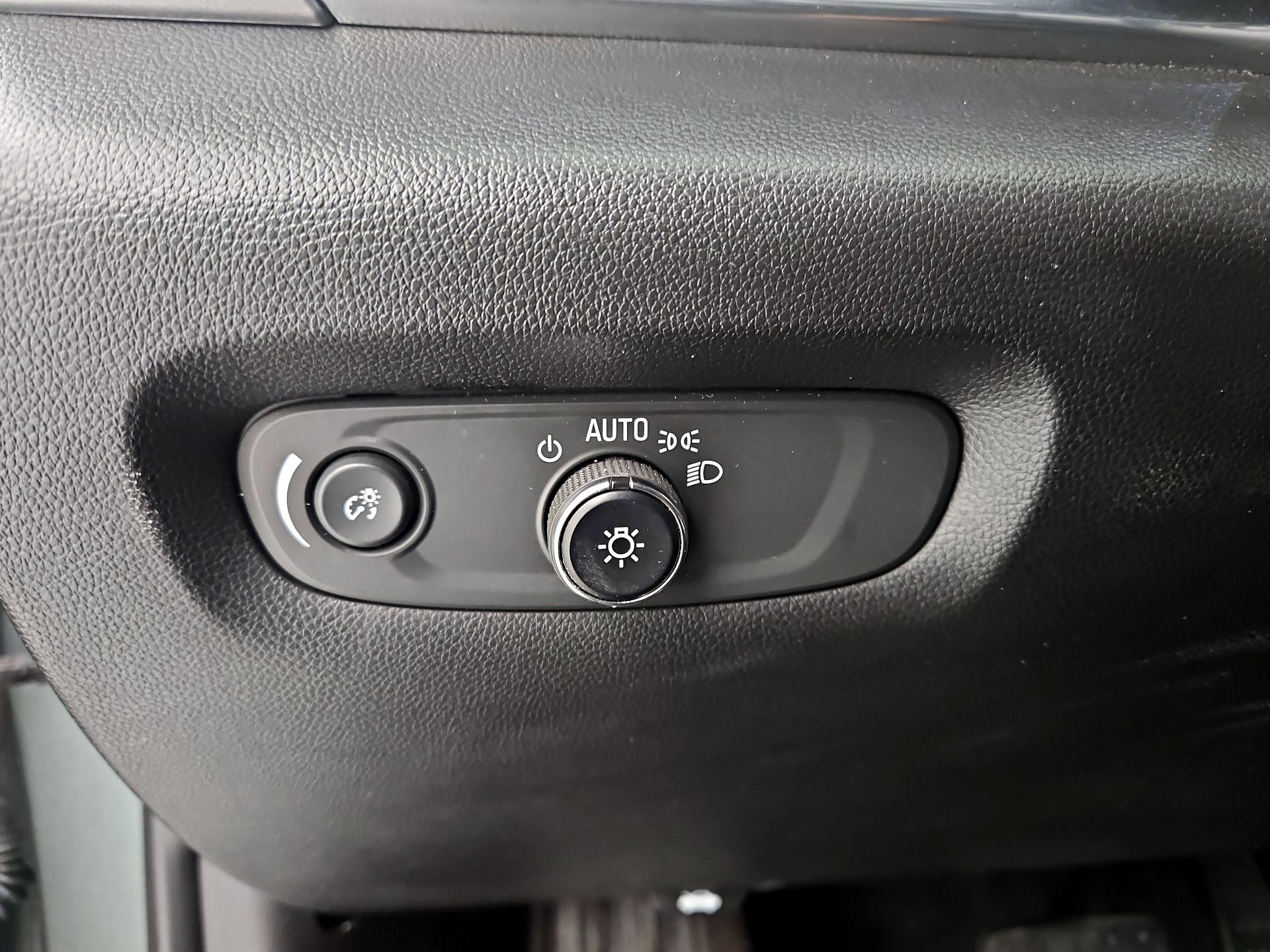 Thumbnail: 2023 Chevrolet Traverse - 13