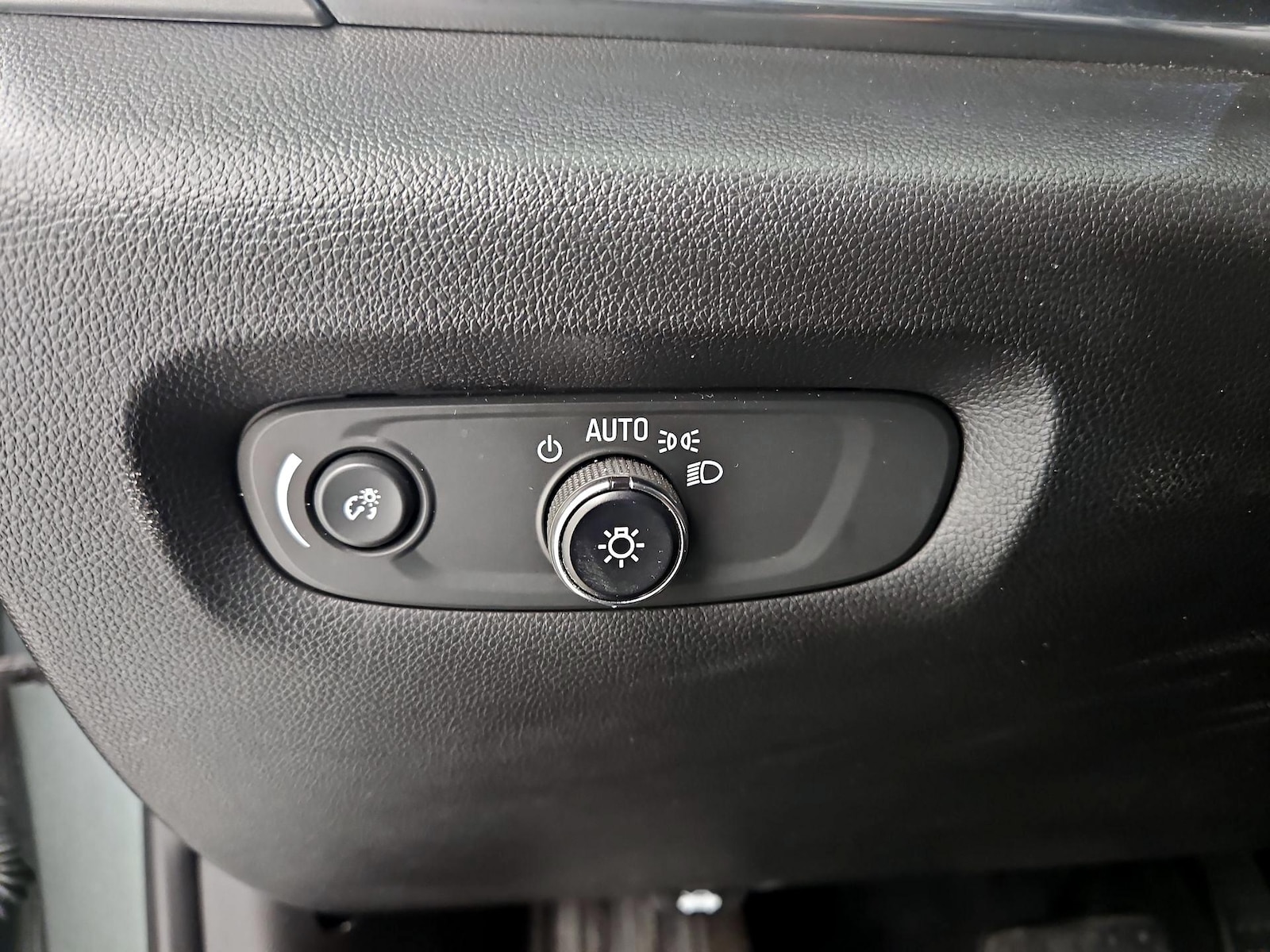 2023 Chevrolet Traverse 1LT - Photo 14