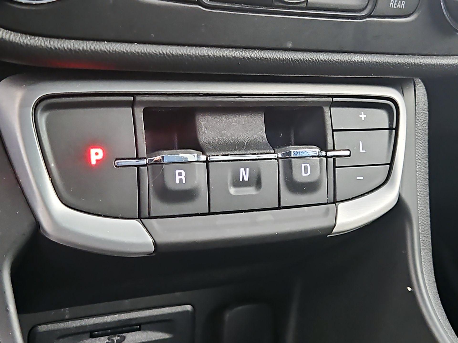 Thumbnail: 2022 GMC Terrain - 17