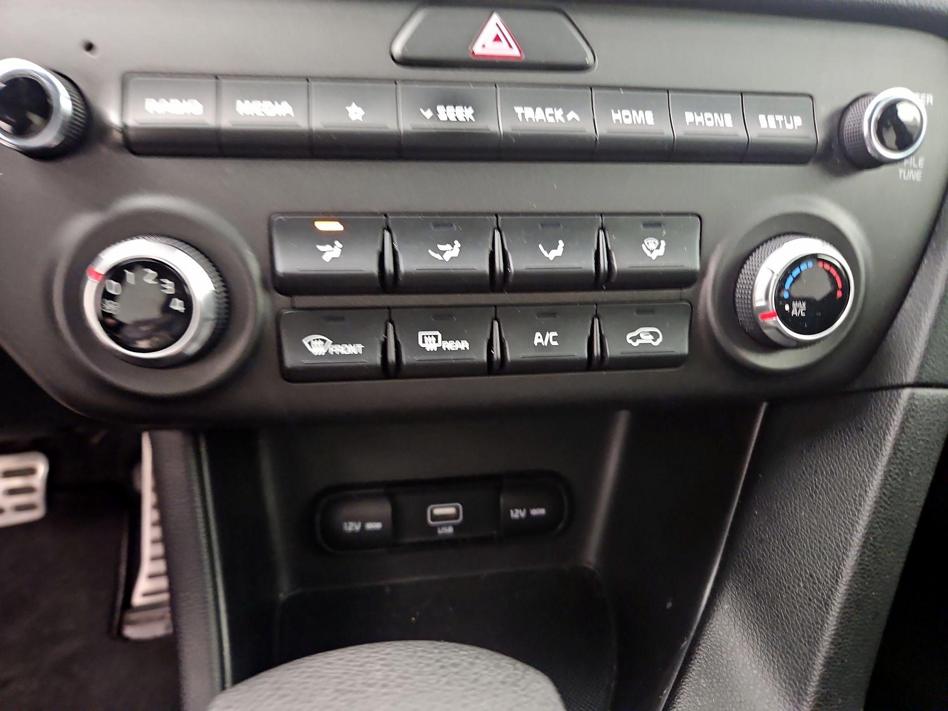 Thumbnail: 2022 Kia Sportage - 16