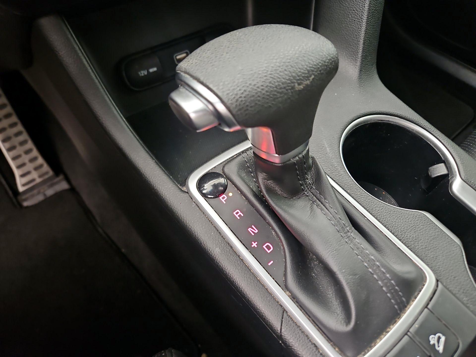 Thumbnail: 2022 Kia Sportage - 17