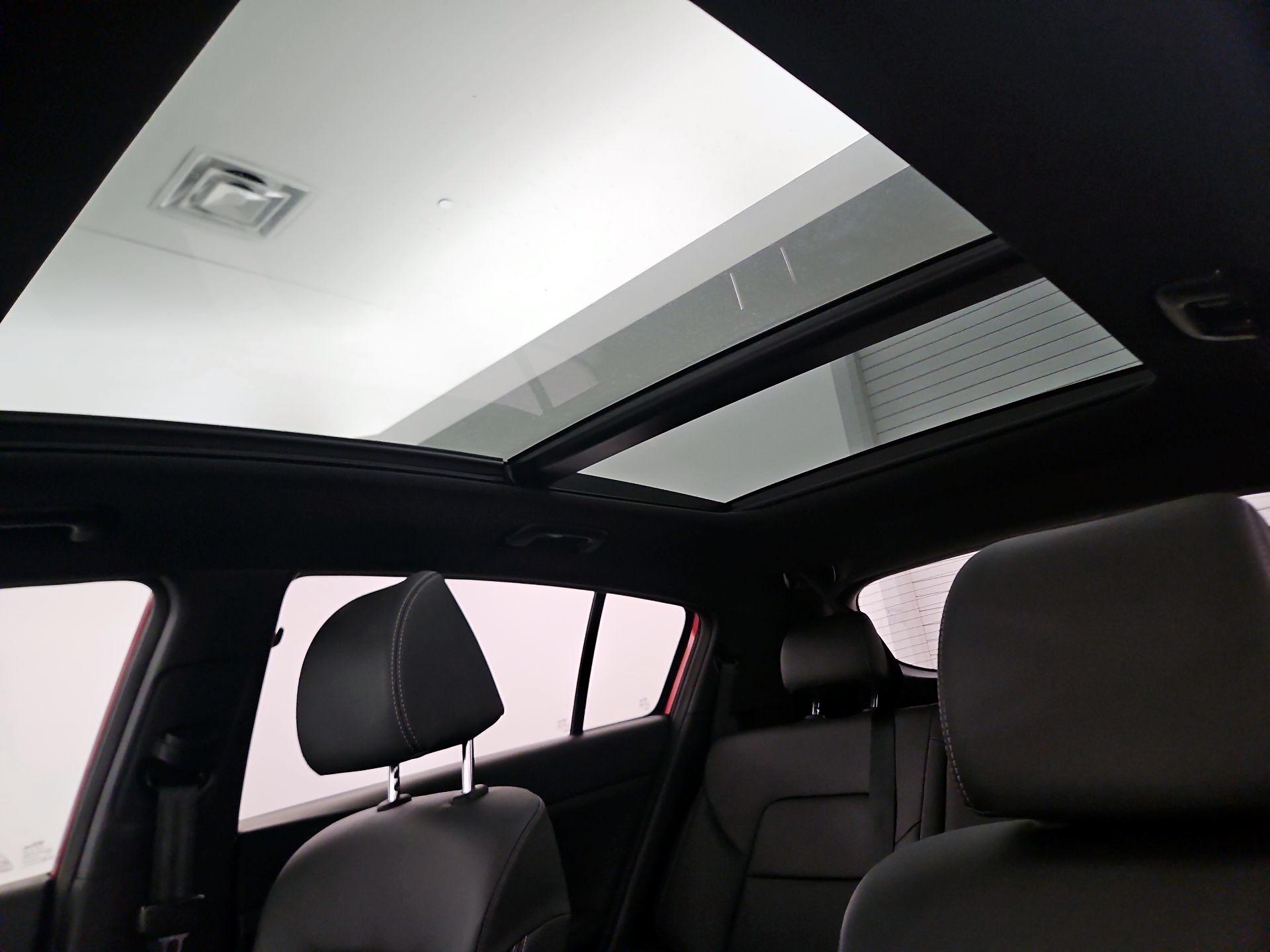 Thumbnail: 2022 Kia Sportage - 18