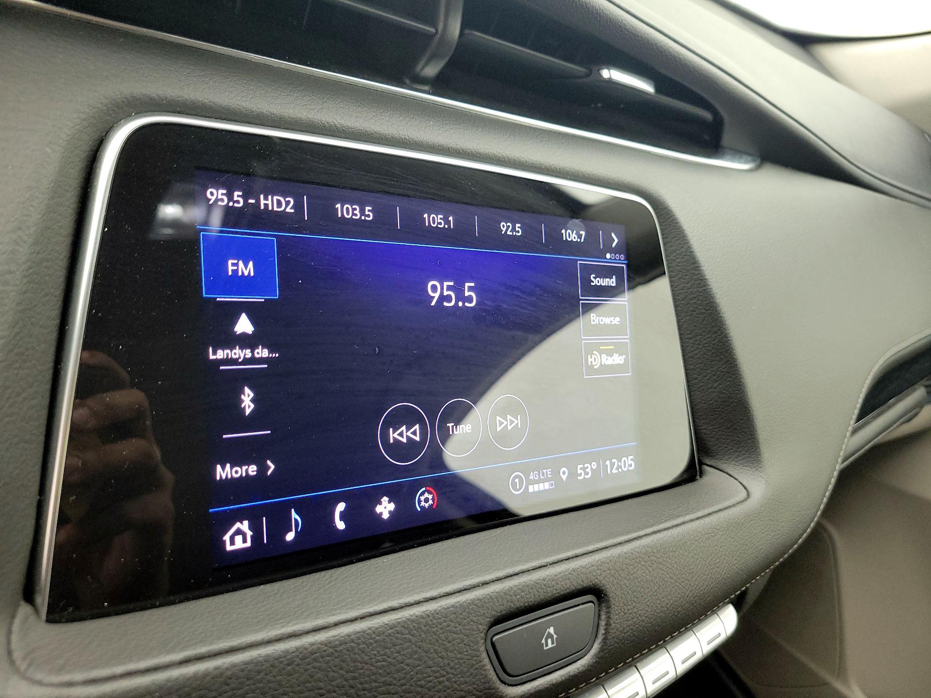 Thumbnail: 2023 Cadillac XT4 - 15