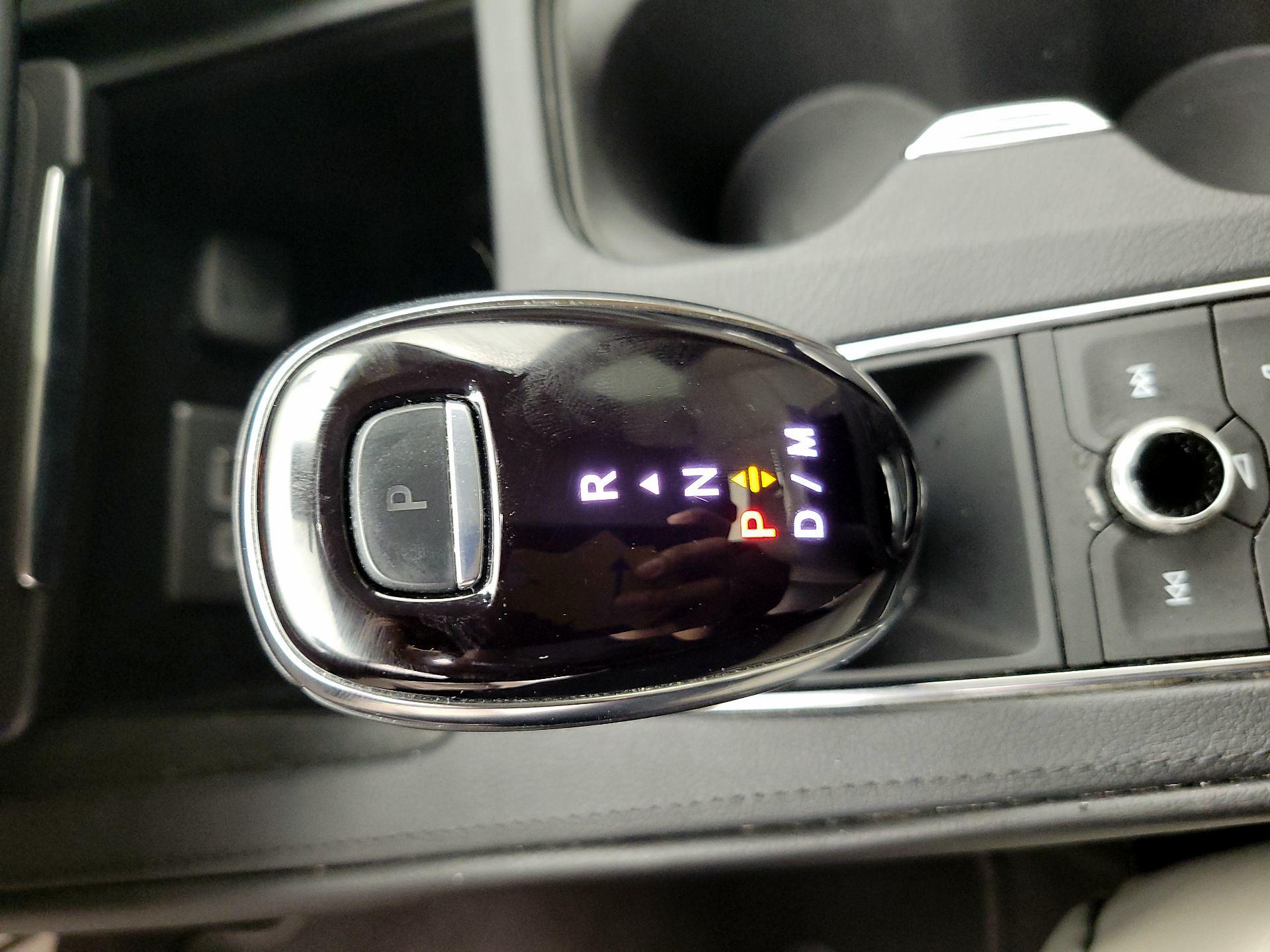 Thumbnail: 2023 Cadillac XT4 - 17