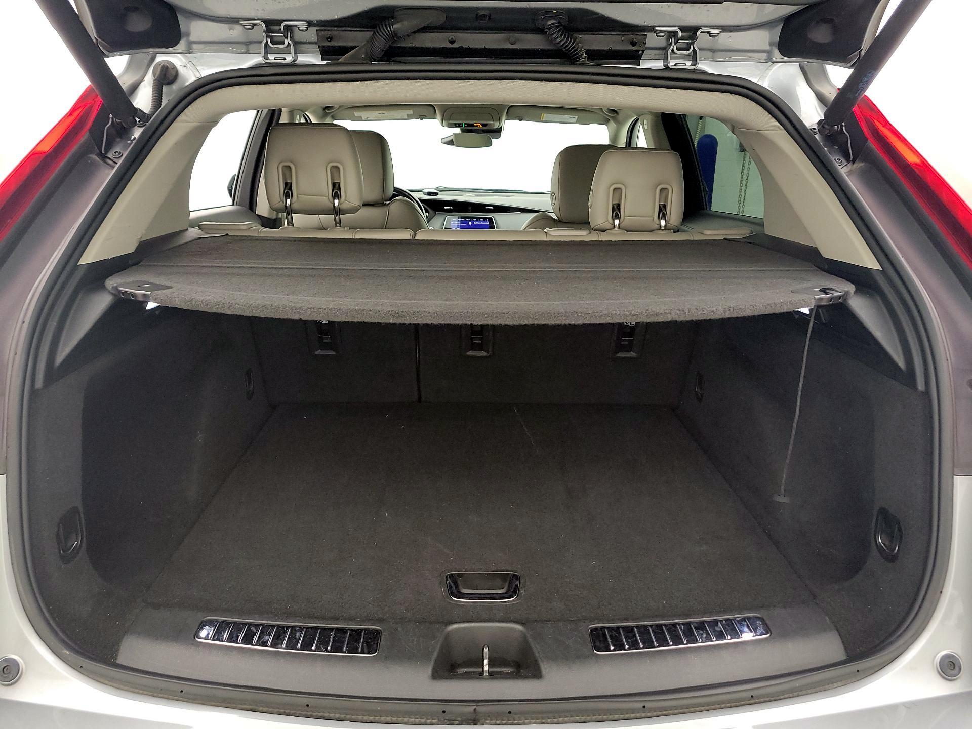 Thumbnail: 2023 Cadillac XT4 - 20