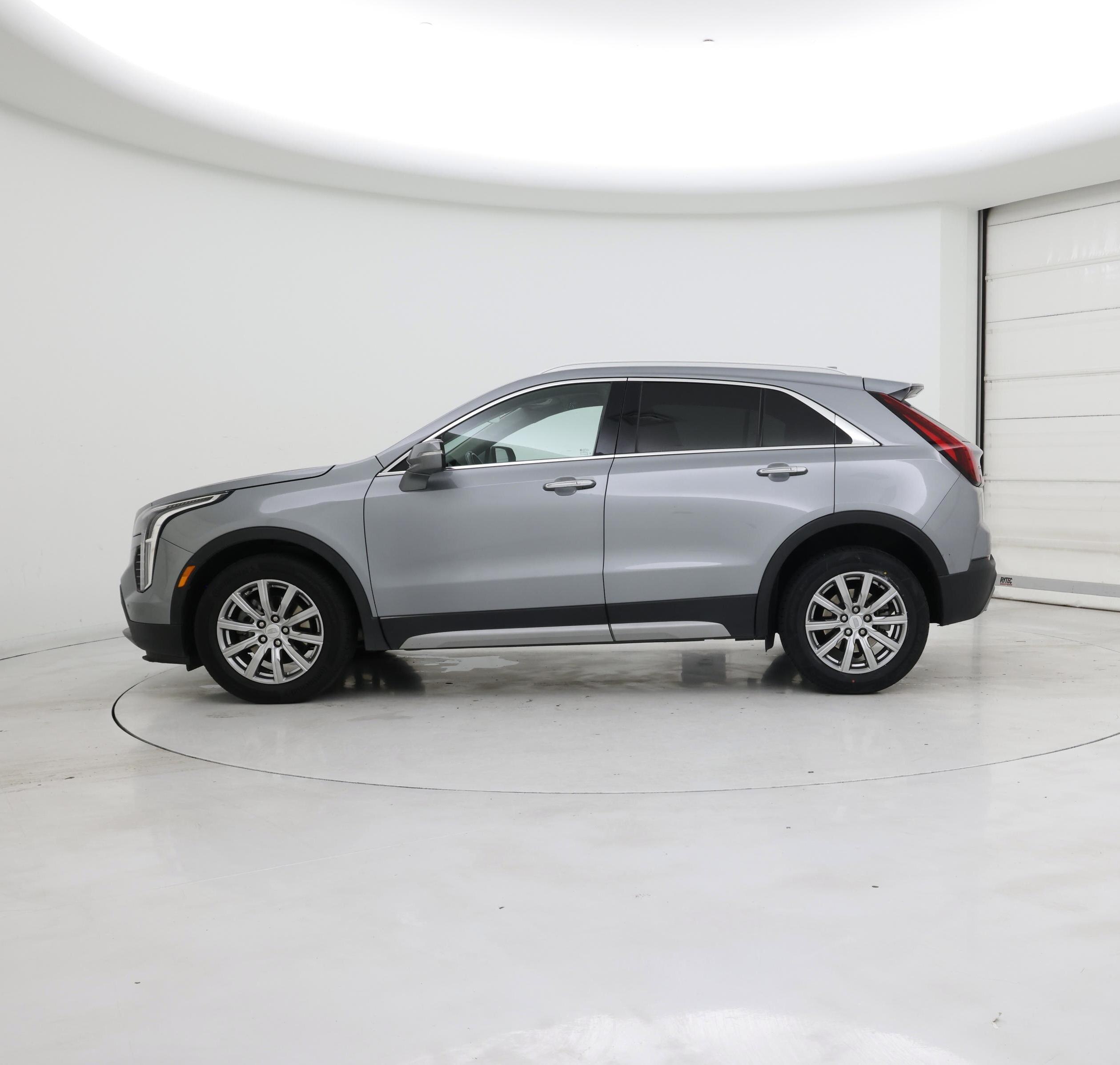 Thumbnail: 2023 Cadillac XT4 - 3