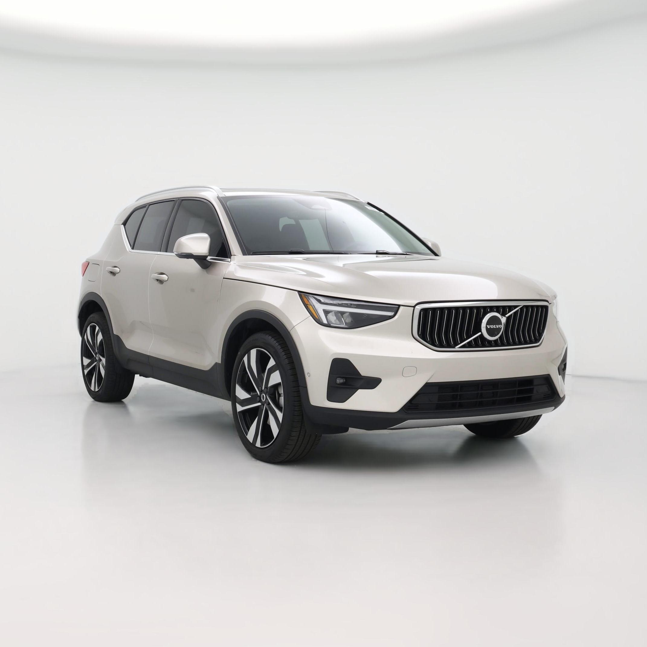 Thumbnail: 2023 Volvo XC40 - 1