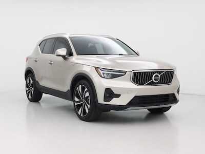 2023 Volvo XC40 B5 Plus Bright Theme