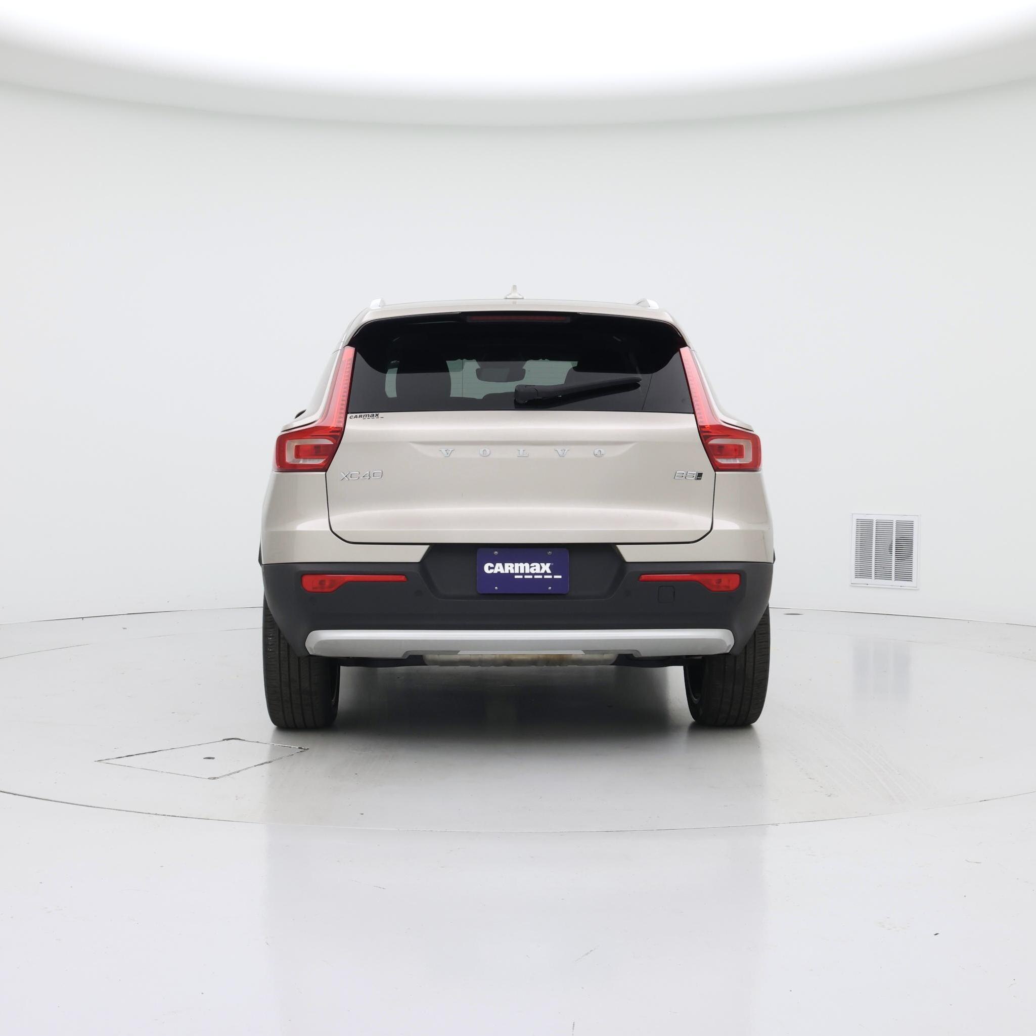 Thumbnail: 2023 Volvo XC40 - 6