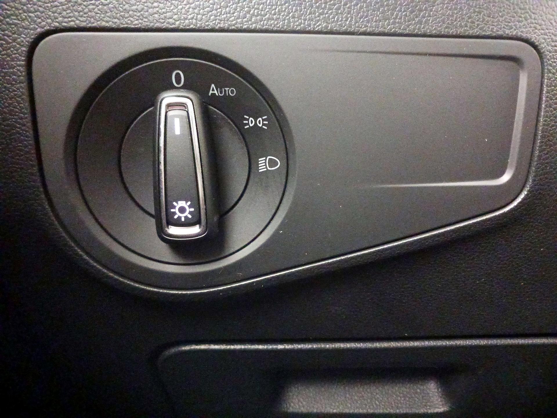 Thumbnail: 2024 Volkswagen Tiguan - 13