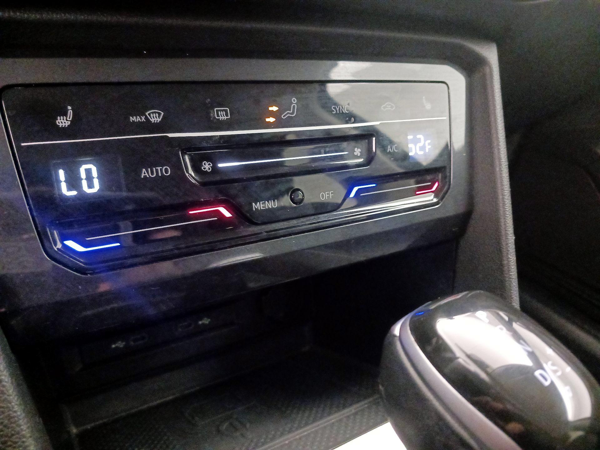 Thumbnail: 2024 Volkswagen Tiguan - 16