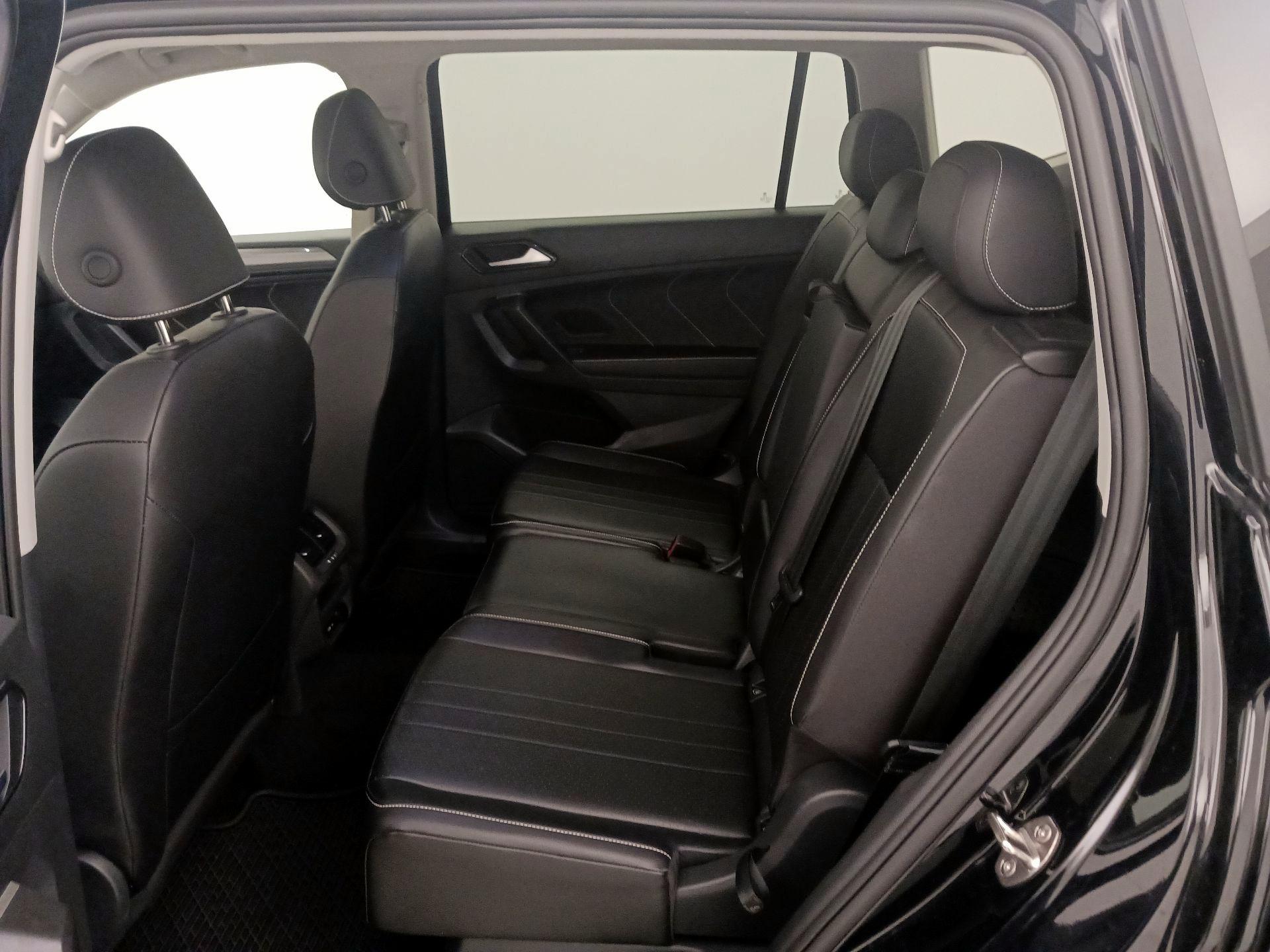 Thumbnail: 2024 Volkswagen Tiguan - 19