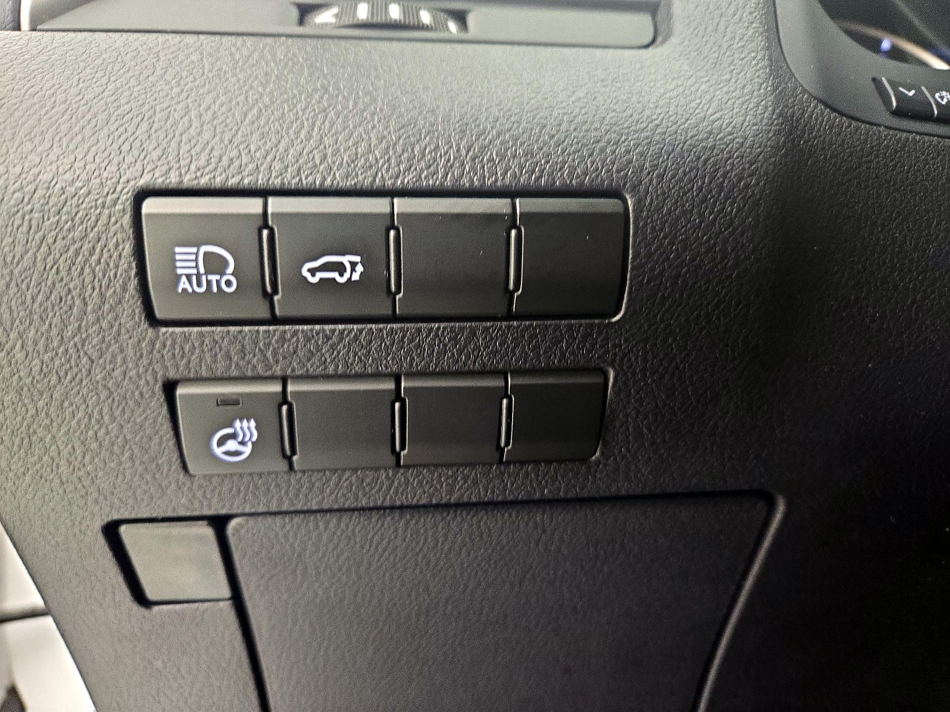 Thumbnail: 2022 Lexus RX - 13