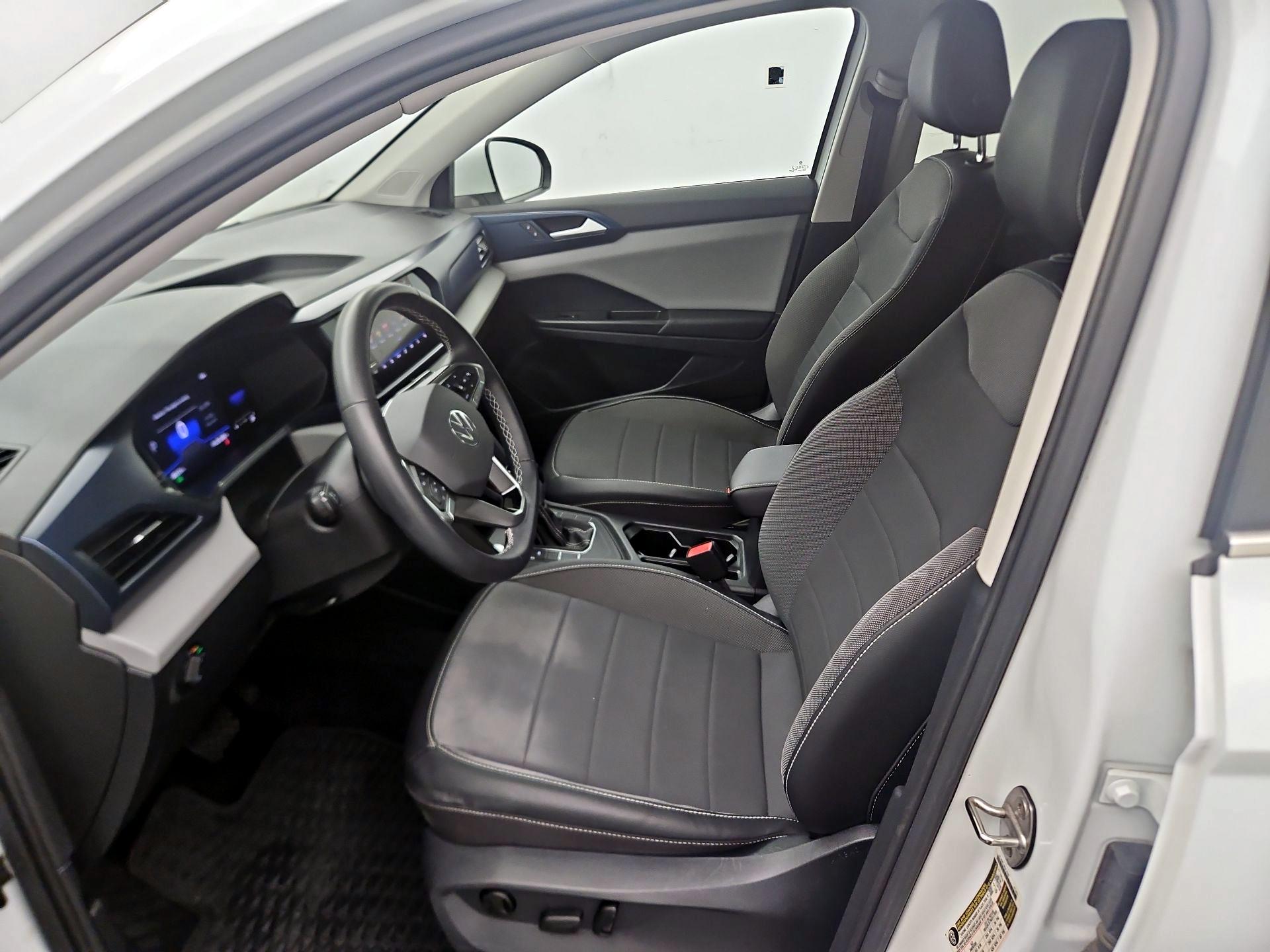 Thumbnail: 2022 Volkswagen Taos - 11