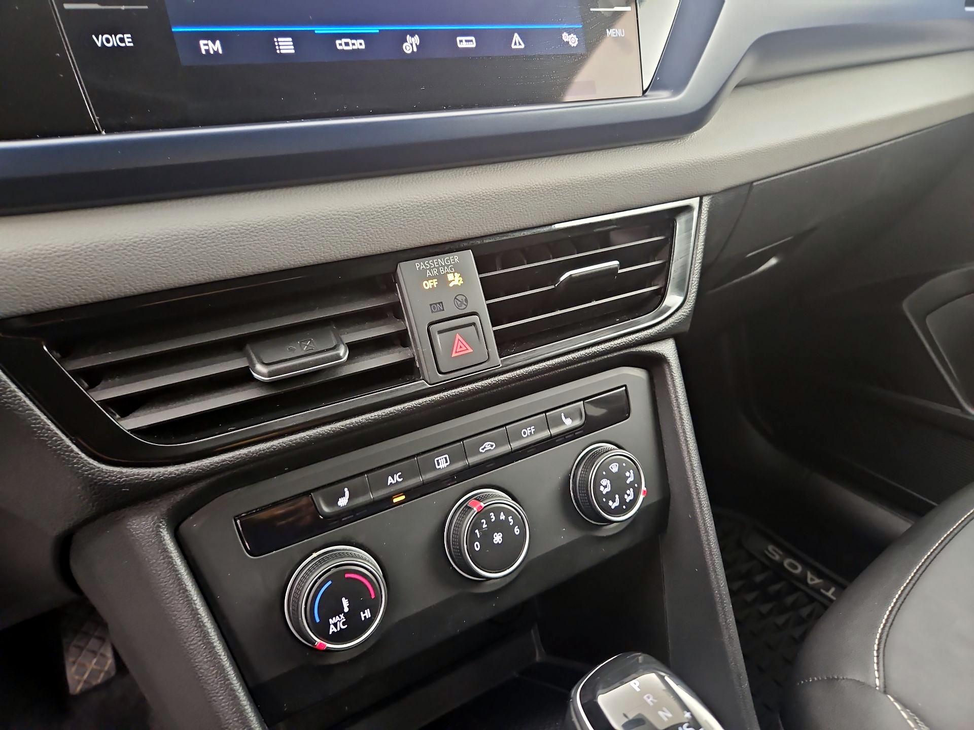 Thumbnail: 2022 Volkswagen Taos - 14