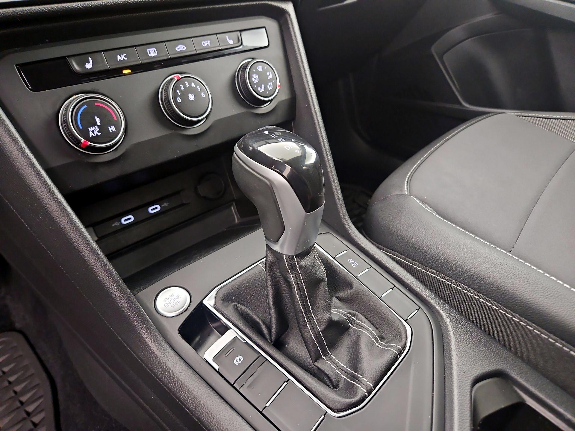 Thumbnail: 2022 Volkswagen Taos - 15