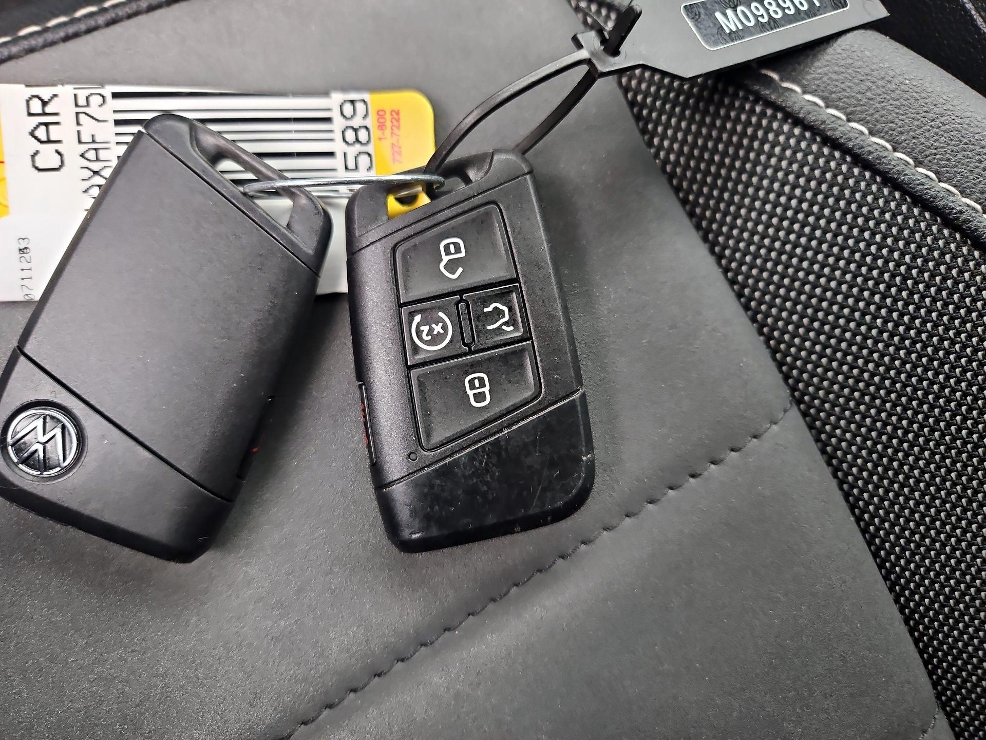 Thumbnail: 2022 Volkswagen Taos - 19