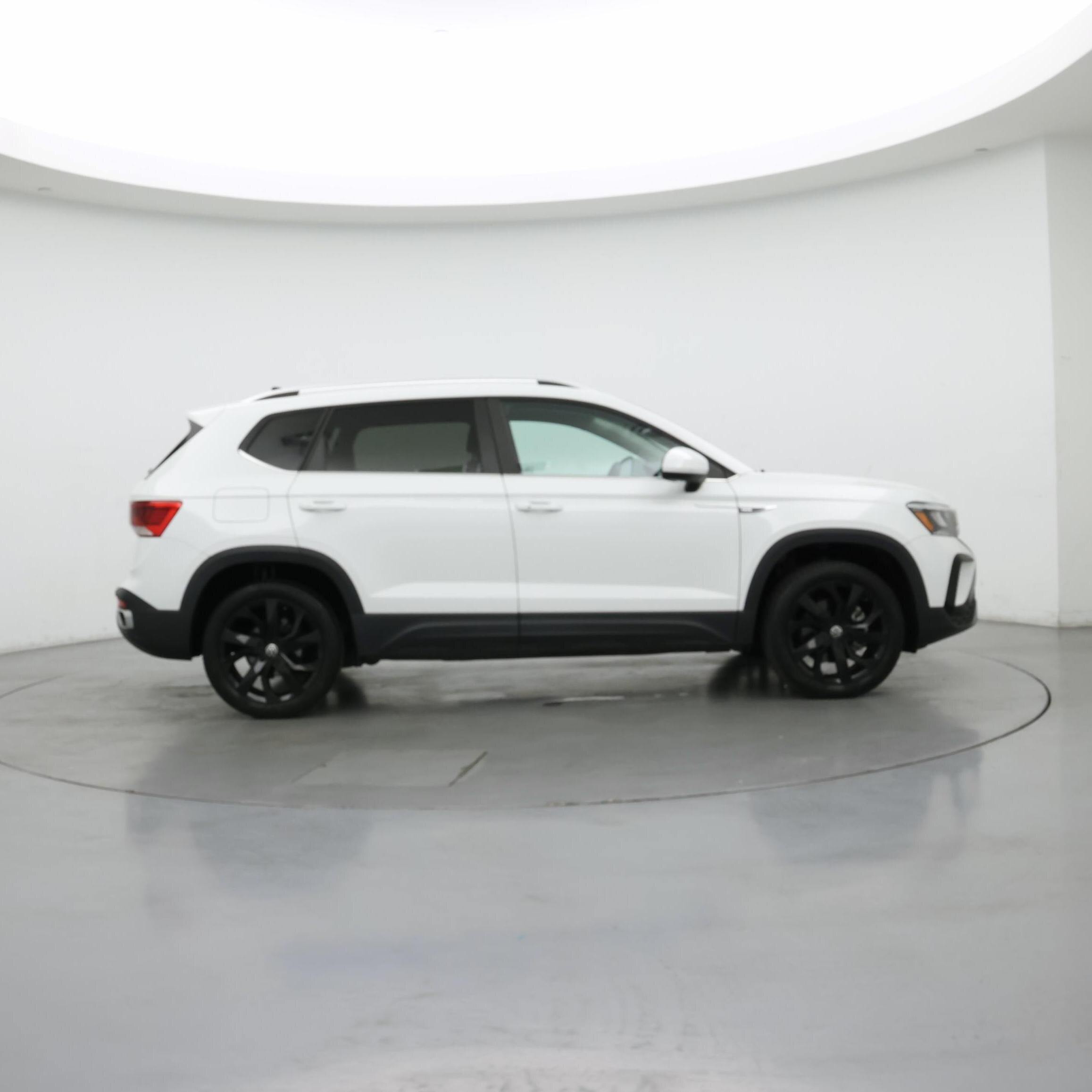 Thumbnail: 2022 Volkswagen Taos - 7