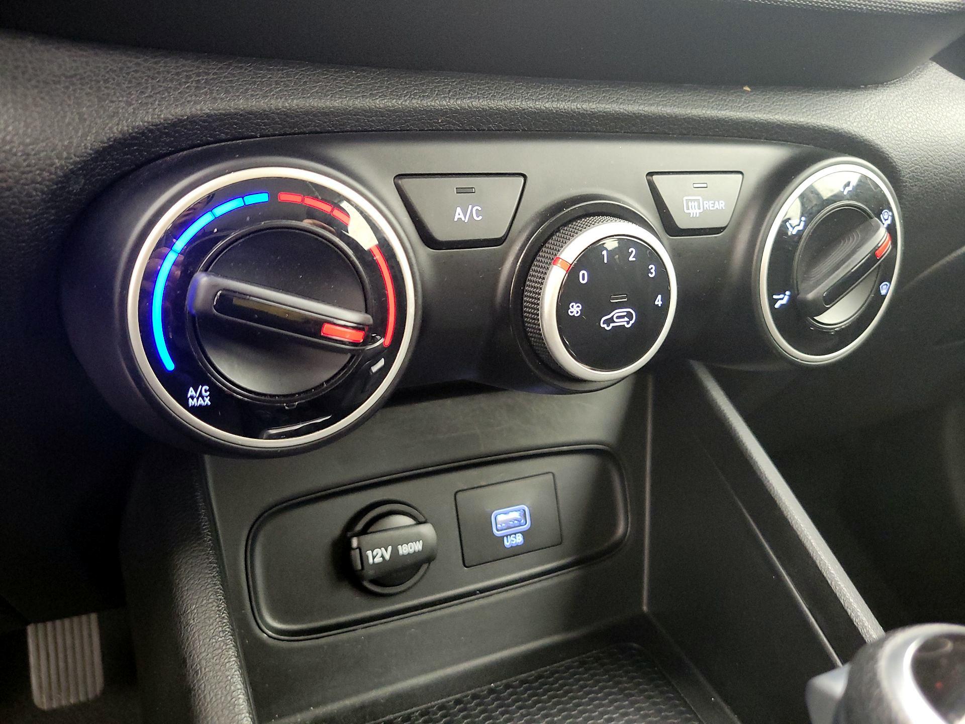 Thumbnail: 2020 Hyundai Venue - 16