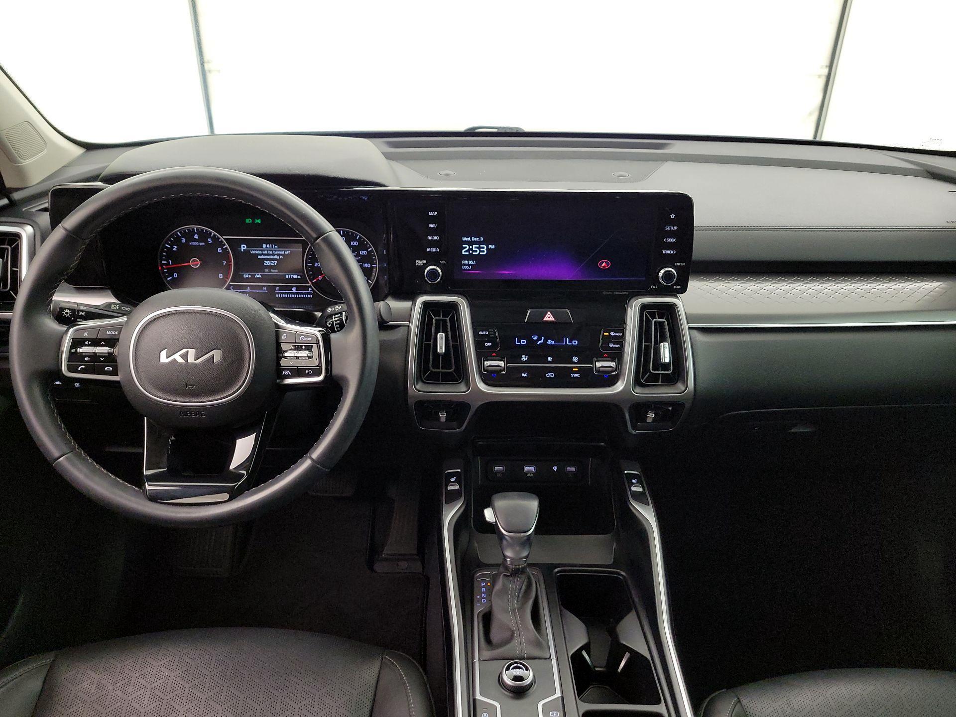 Thumbnail: 2023 Kia Sorento - 9