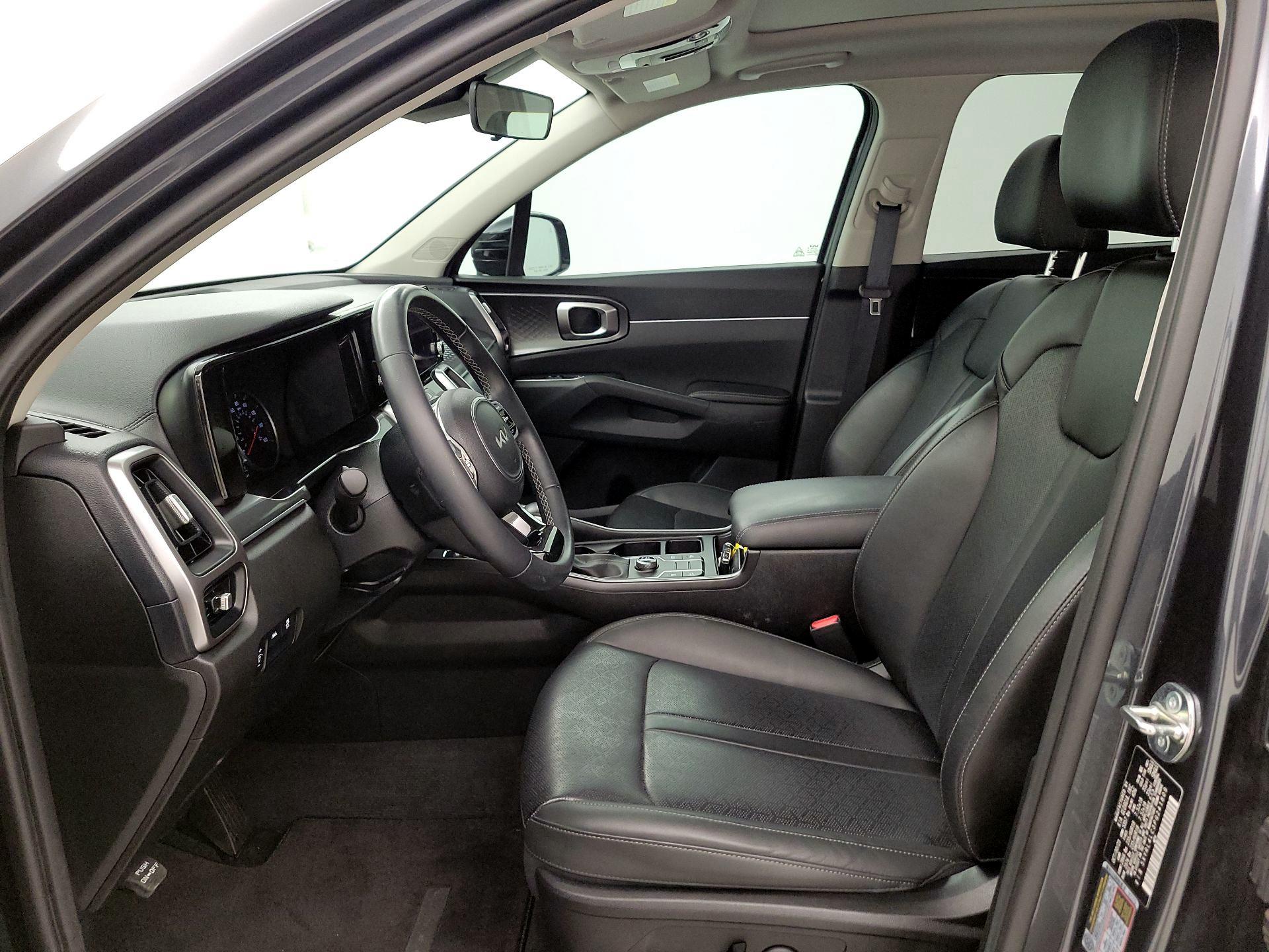 Thumbnail: 2023 Kia Sorento - 11