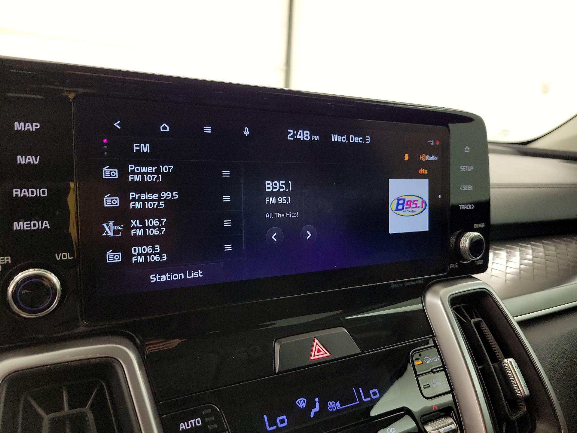 Thumbnail: 2023 Kia Sorento - 16