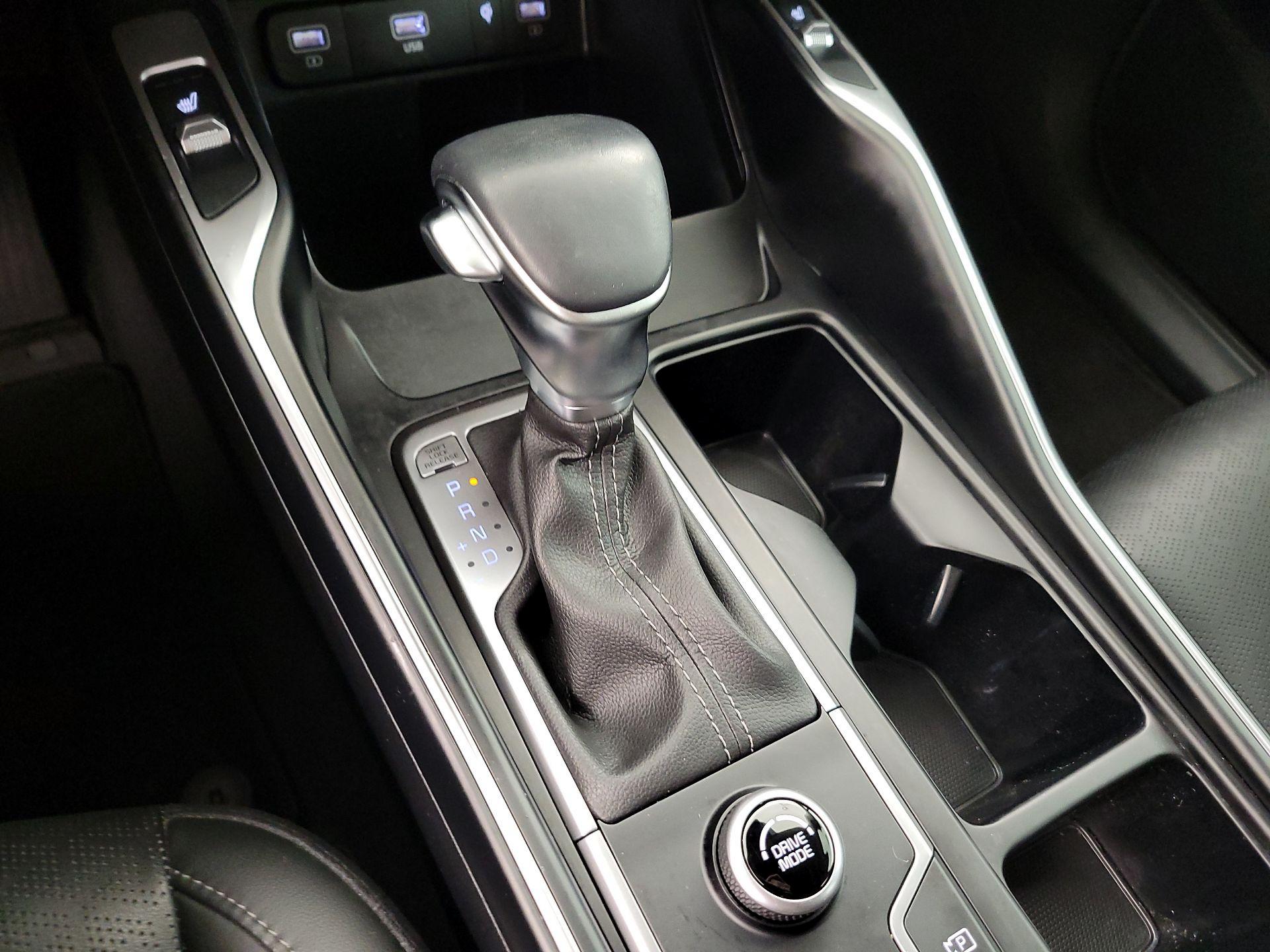 Thumbnail: 2023 Kia Sorento - 18