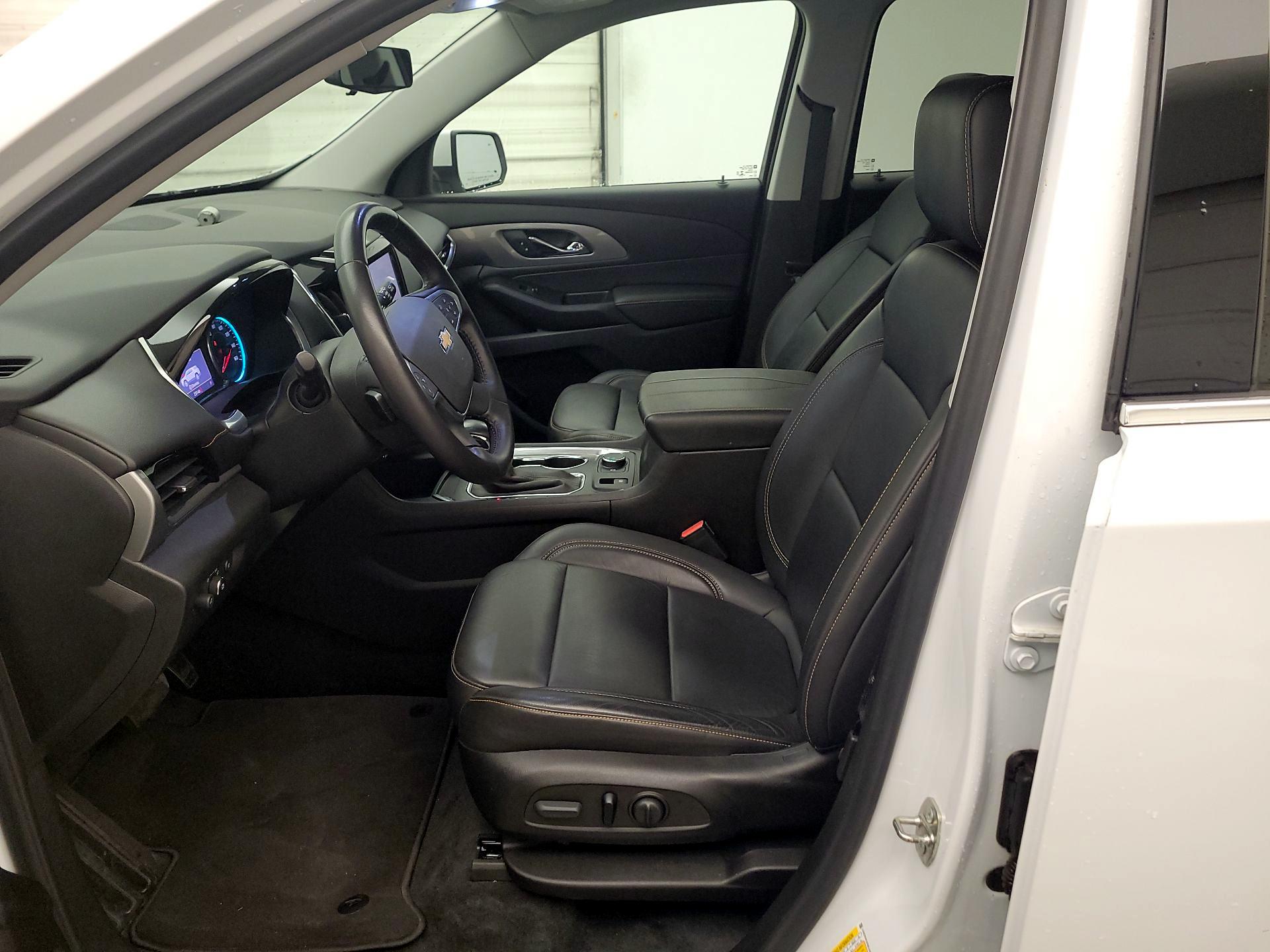 Thumbnail: 2021 Chevrolet Traverse - 11