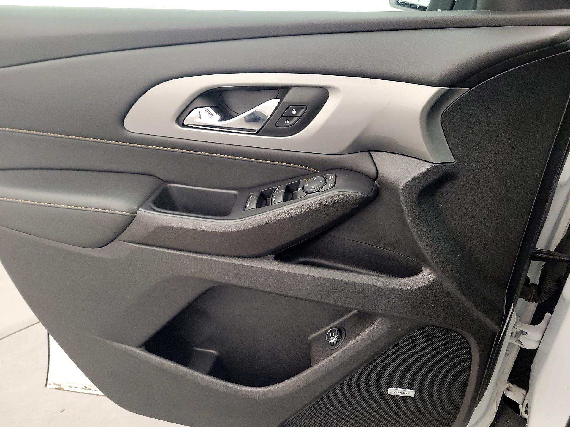 Thumbnail: 2021 Chevrolet Traverse - 12