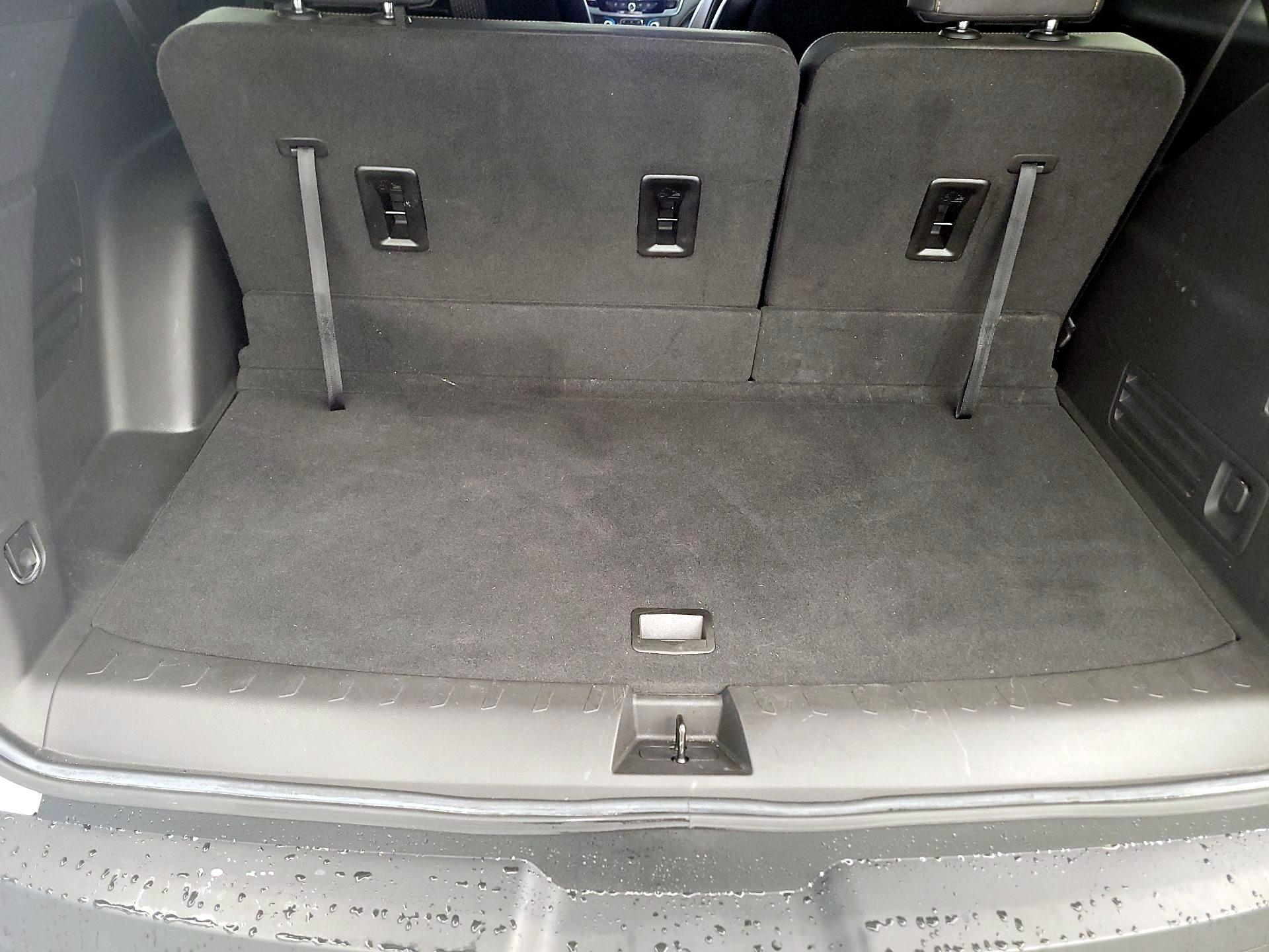 Thumbnail: 2021 Chevrolet Traverse - 16