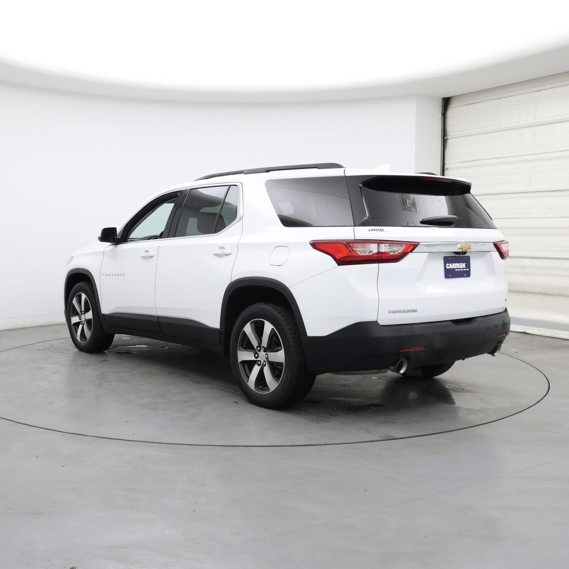 Thumbnail: 2021 Chevrolet Traverse - 2